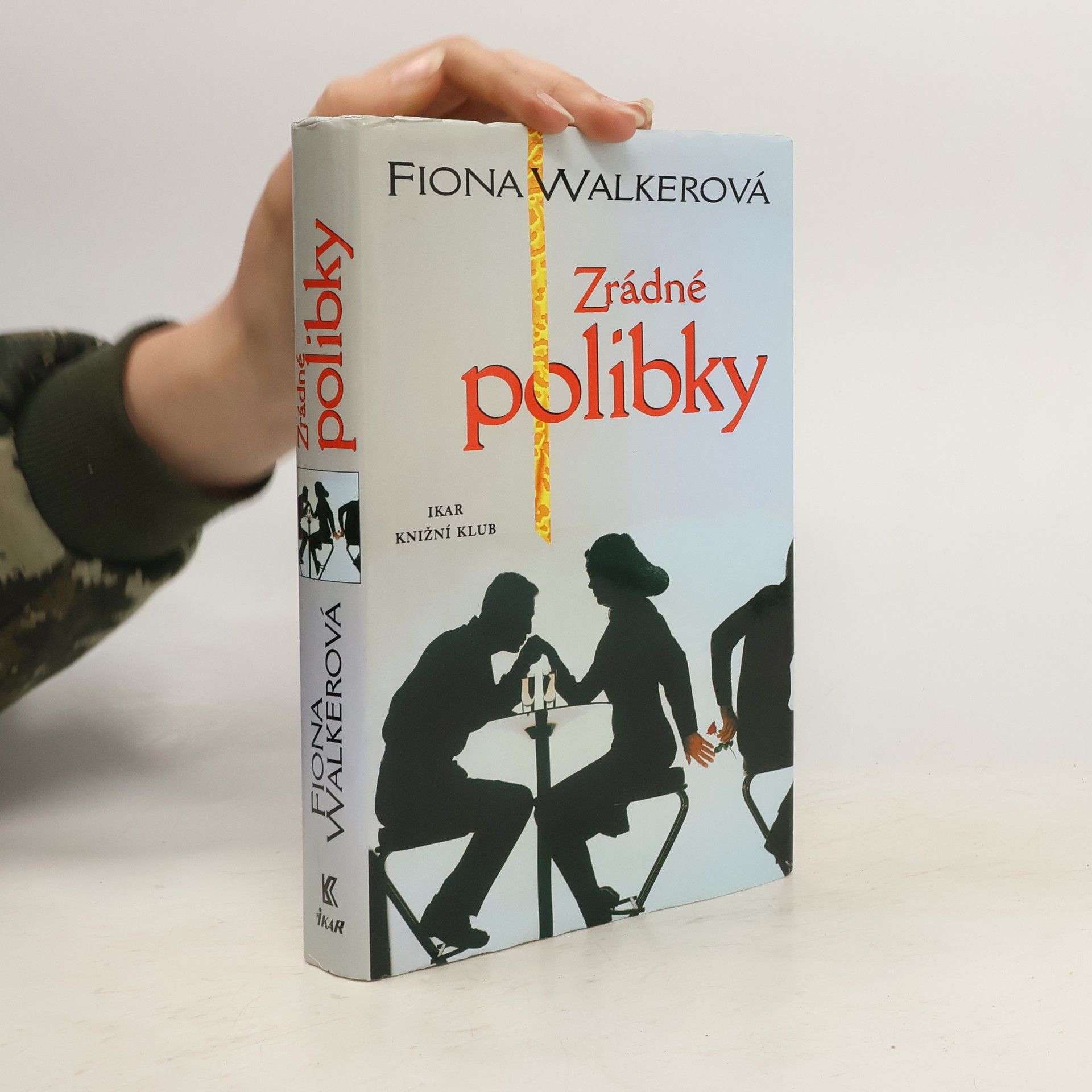 Fiona Walker Zrádné polibky