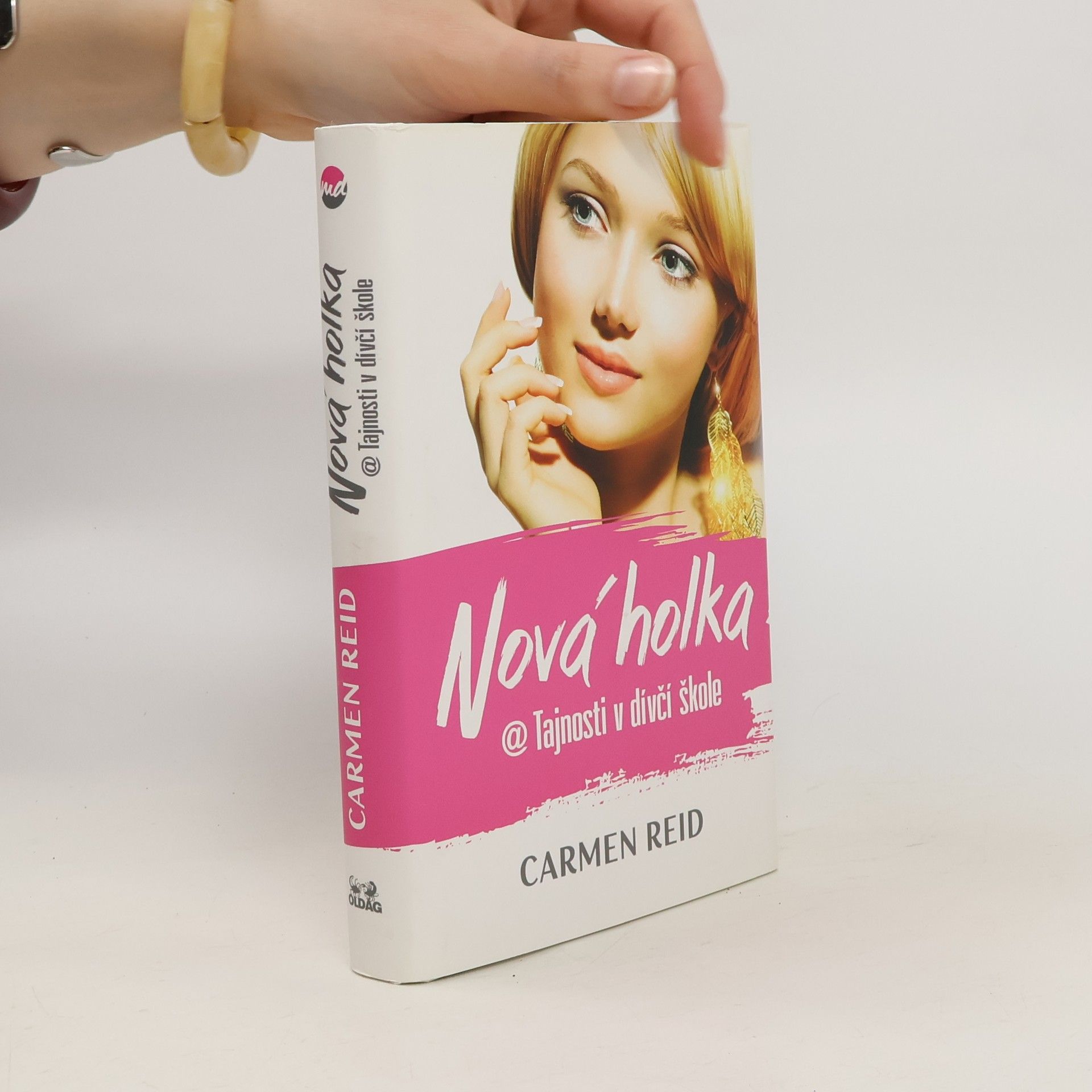 Carmen Reid Nová holka @ Tajnosti v dívčí škole