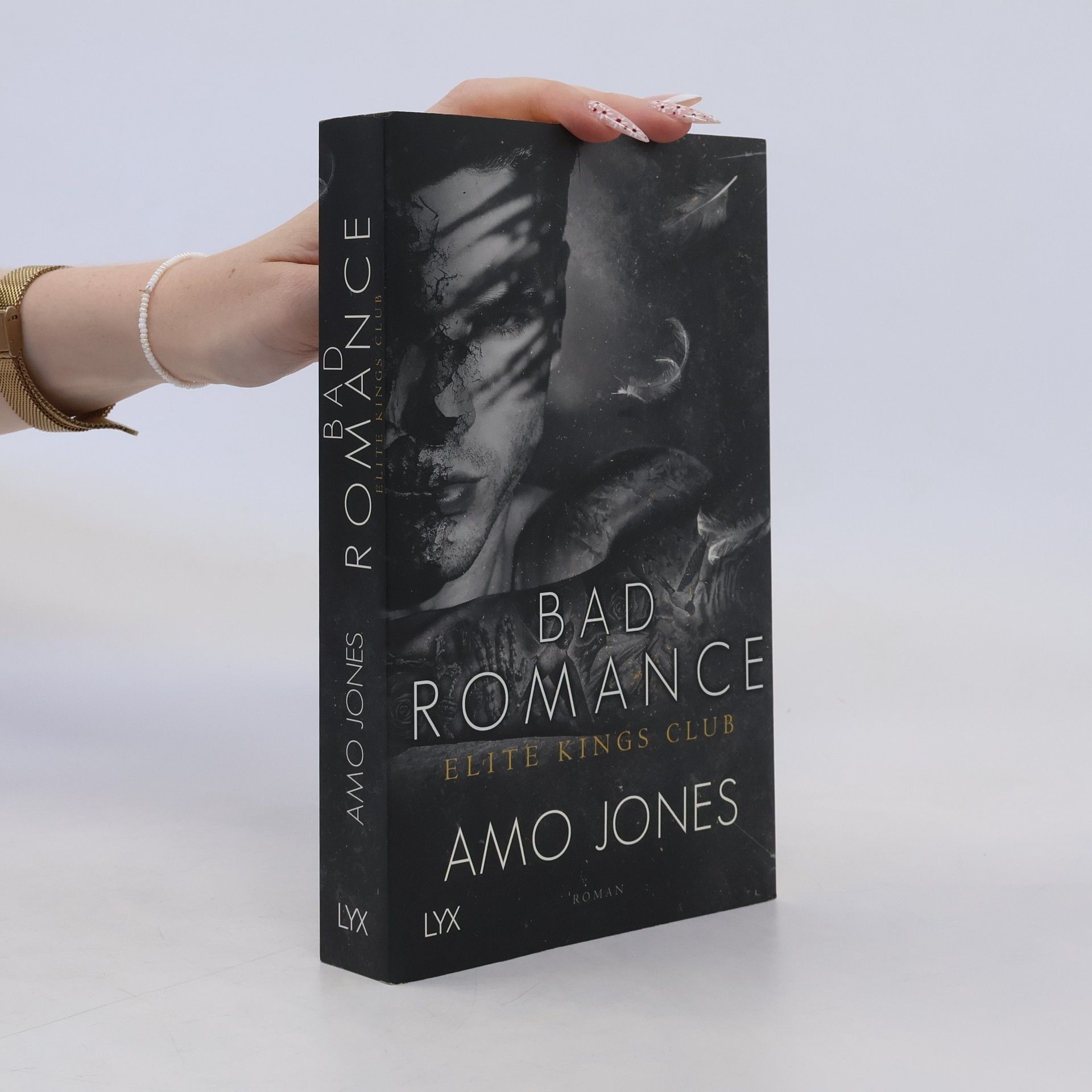 Amo Jones Bad romance