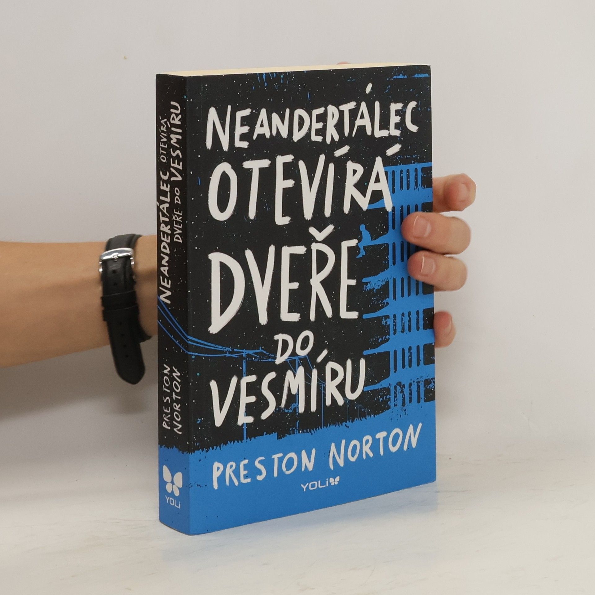 Preston Norton Neandertálec otevírá dveře do vesmíru