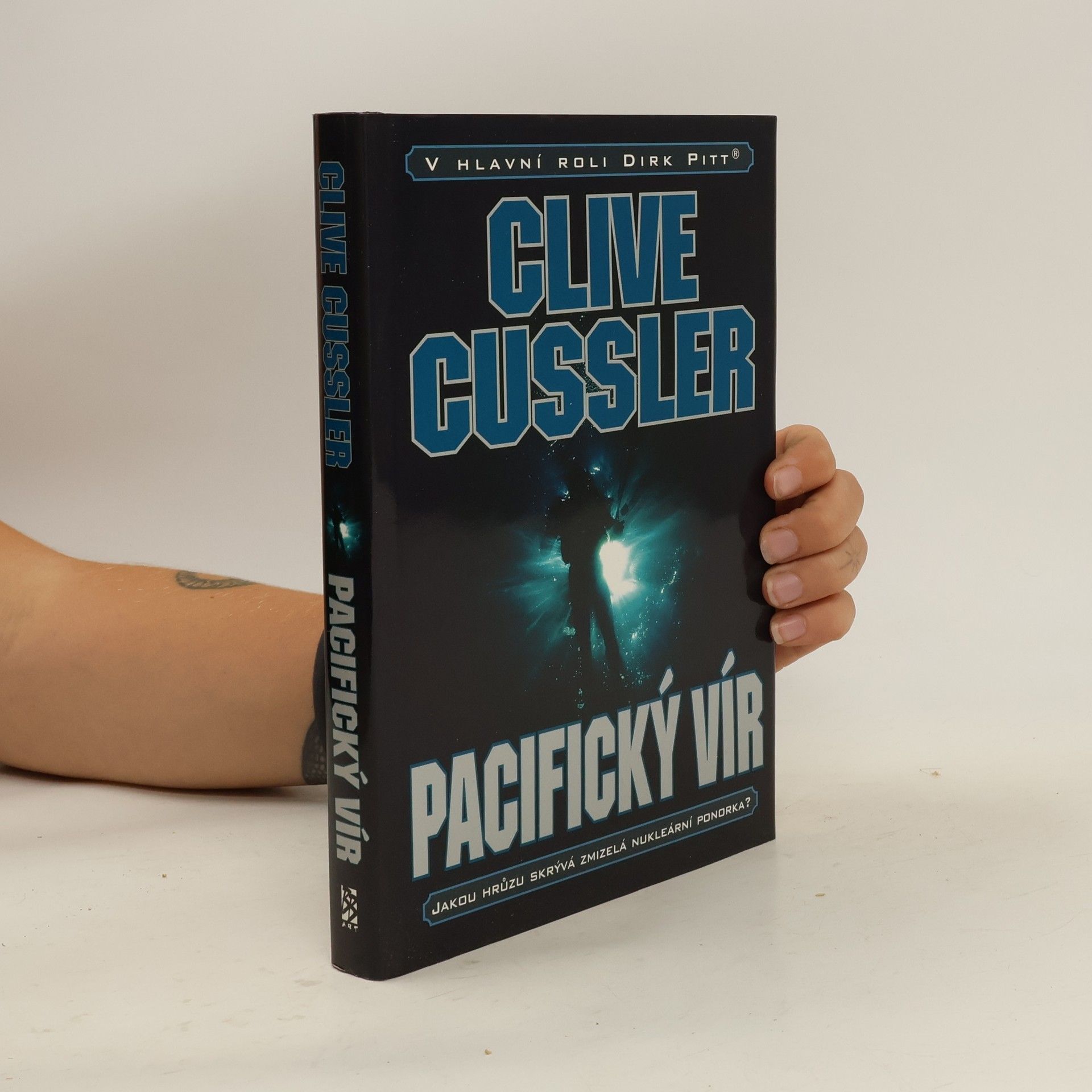 Clive Cussler Pacifický vír