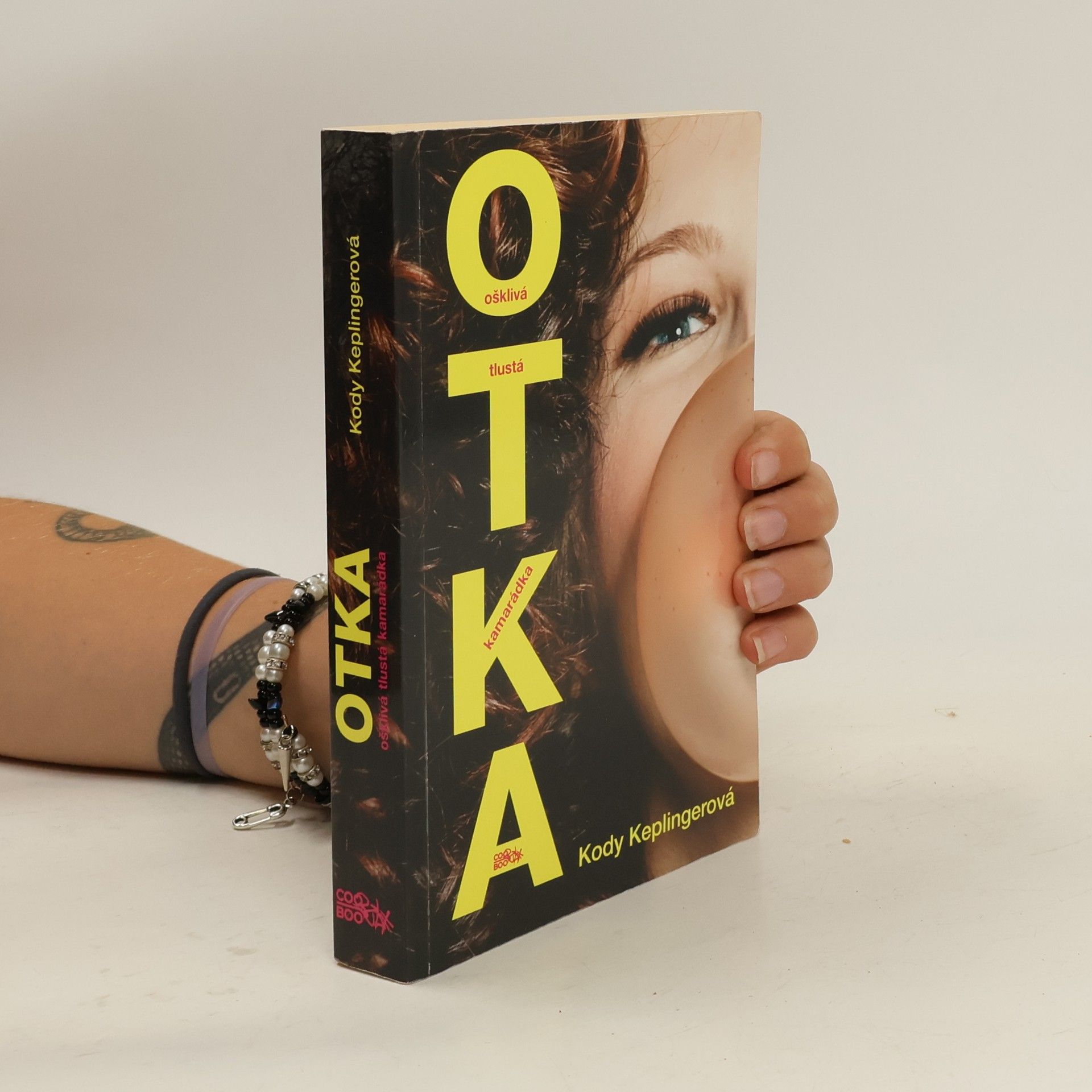 Kody Keplinger Otka. Ošklivá tlustá kamarádka