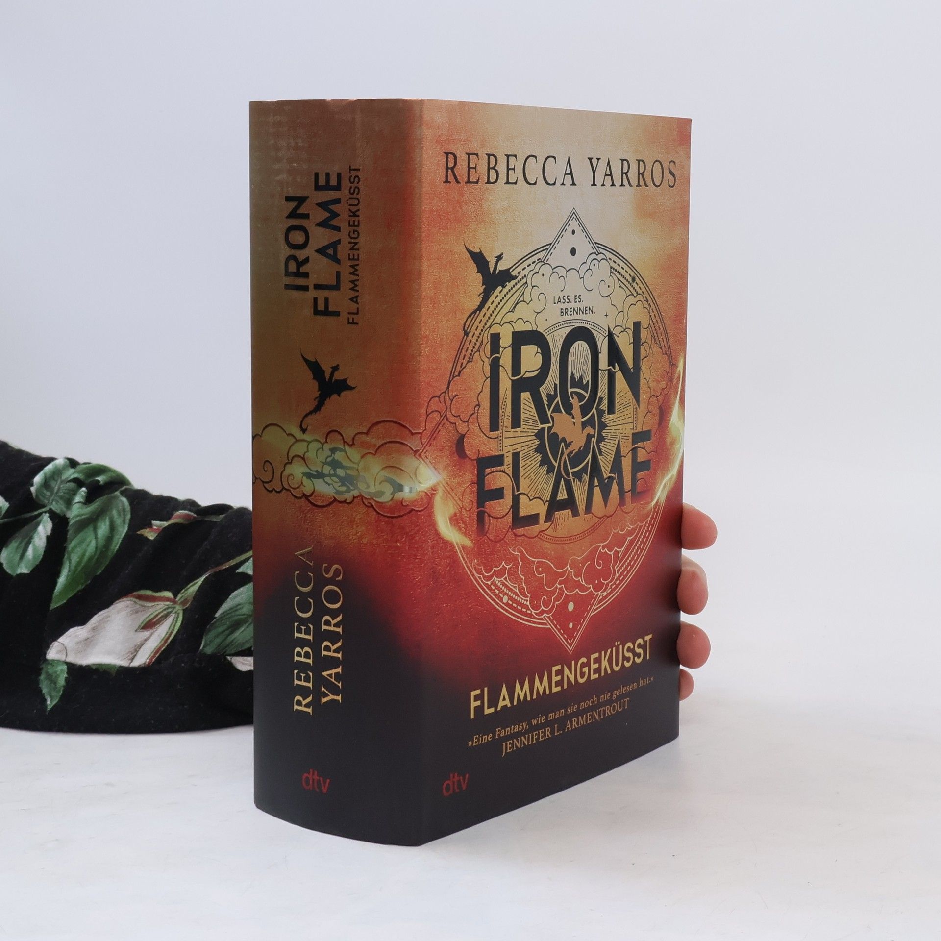 Rebecca Yarros Iron Flame