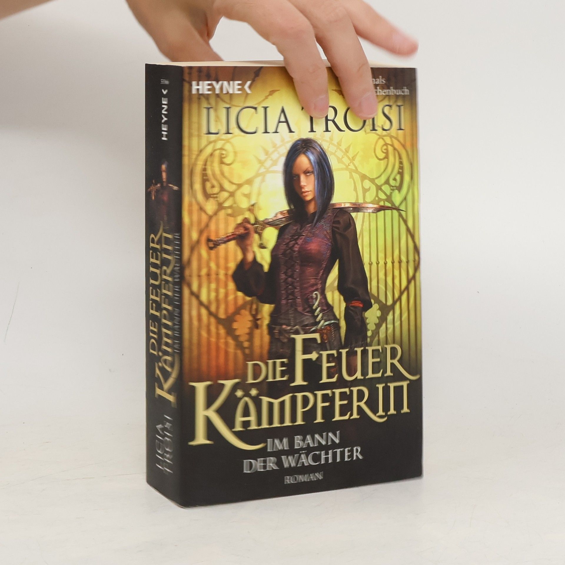 Licia Troisi Die Feuerkämpferin