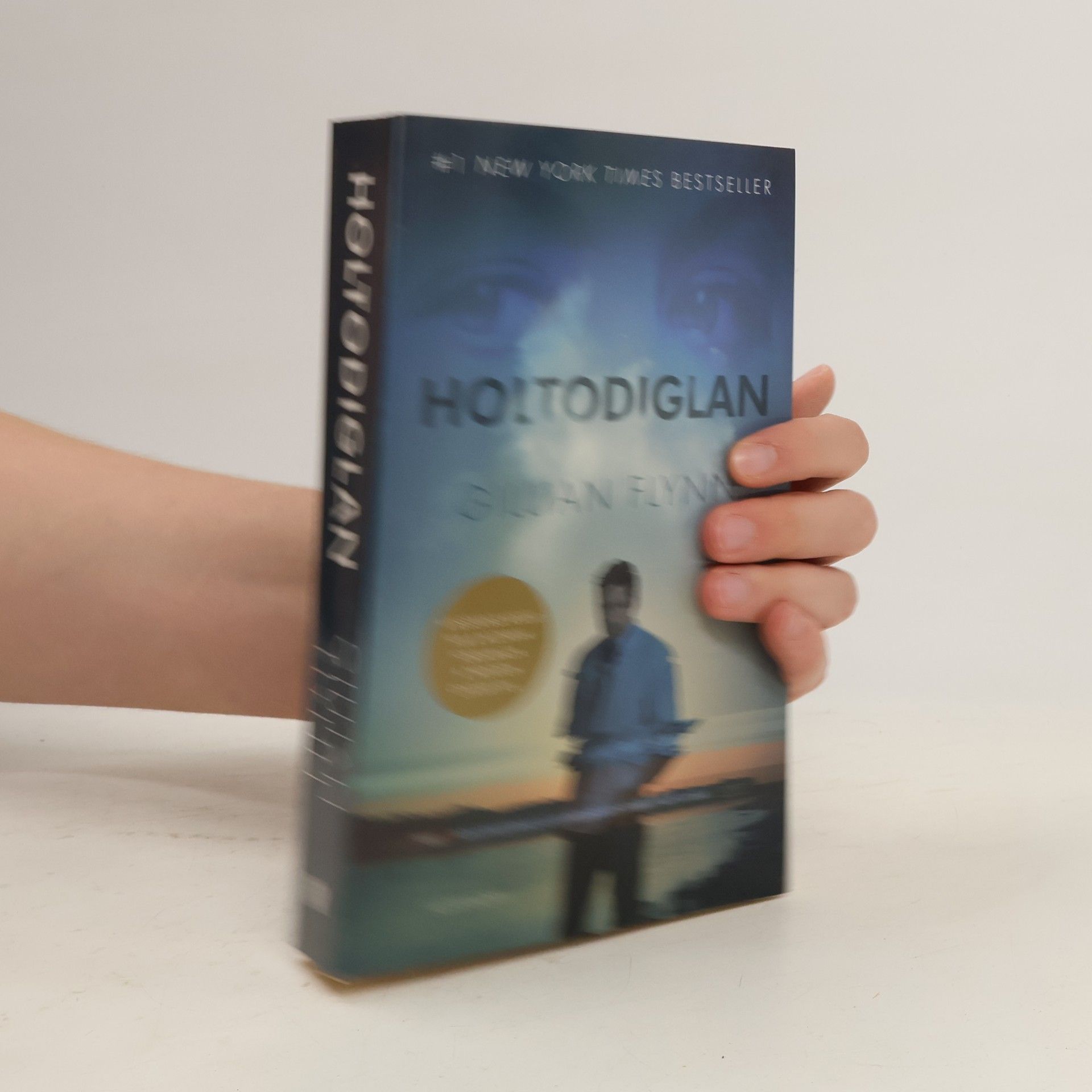Gillian Flynn Holtodiglan
