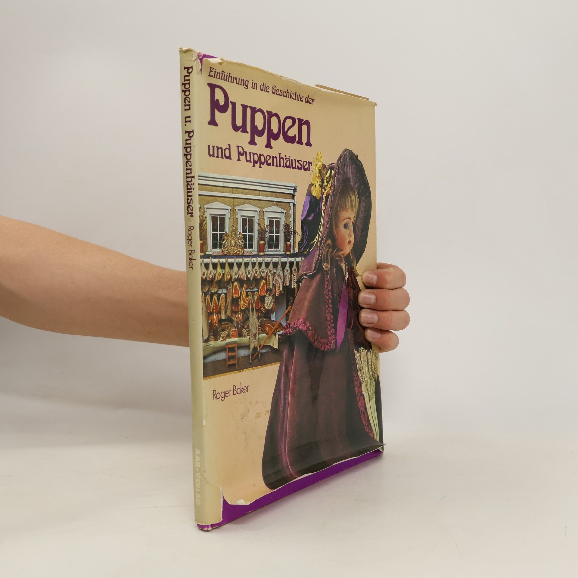 Roger Baker Puppen und Puppenhäuser