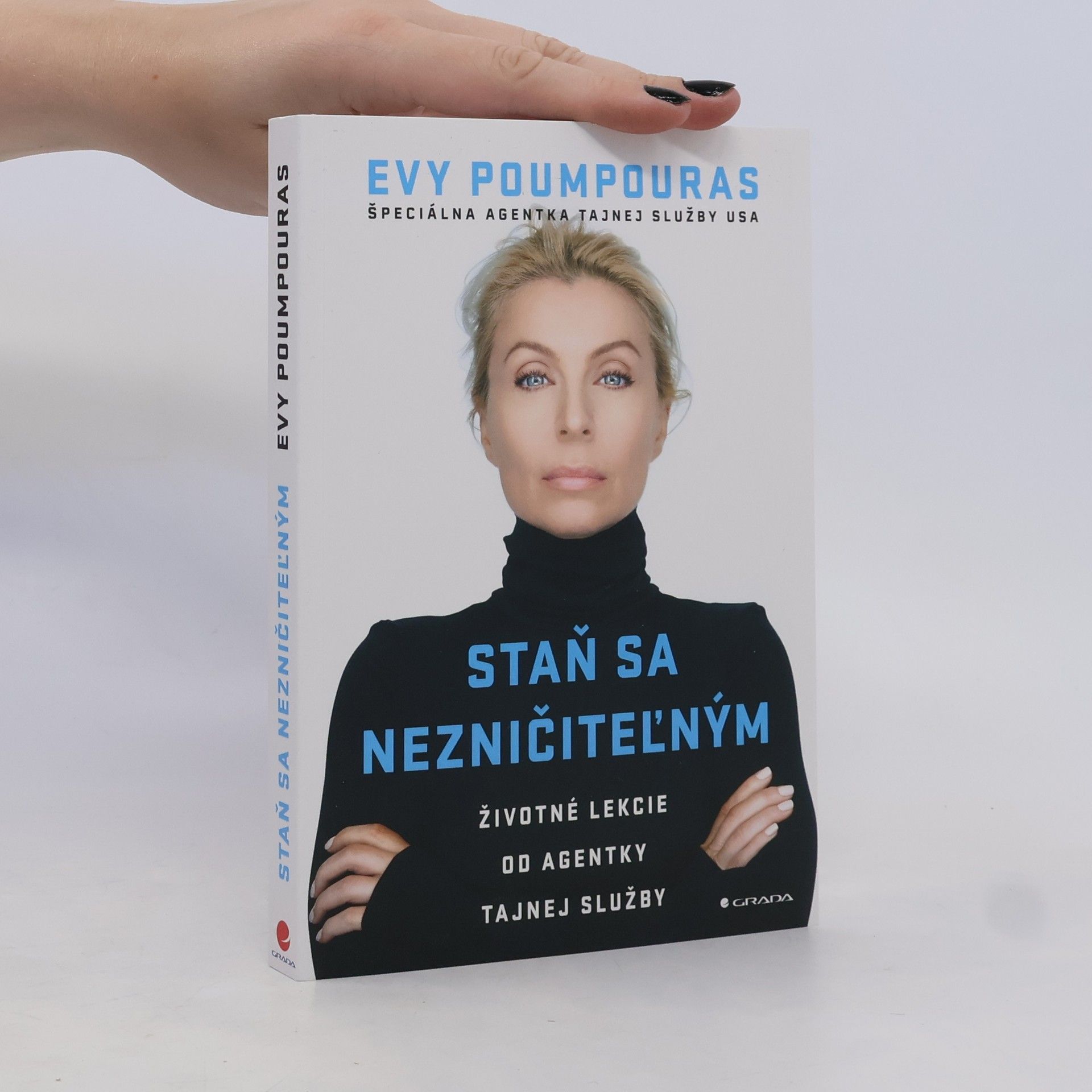 Poumpouras Evy Staň sa nezničiteľným
