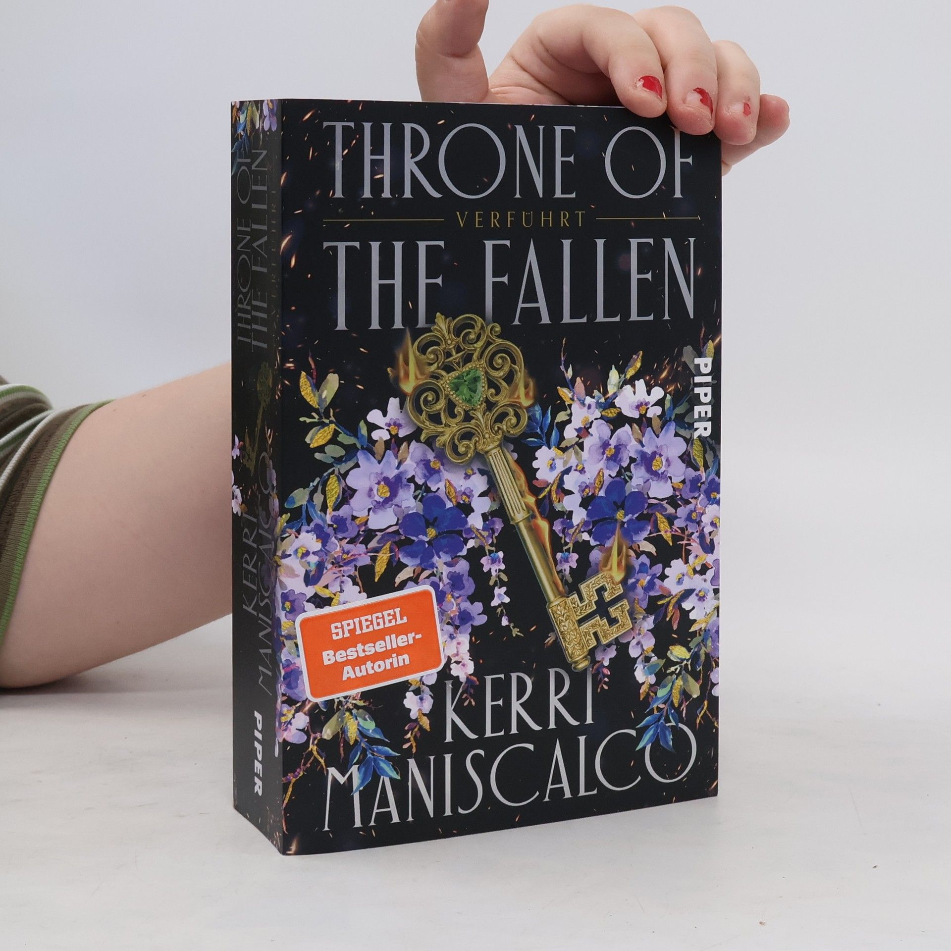 Kerri Maniscalco Throne of the Fallen. Verführt