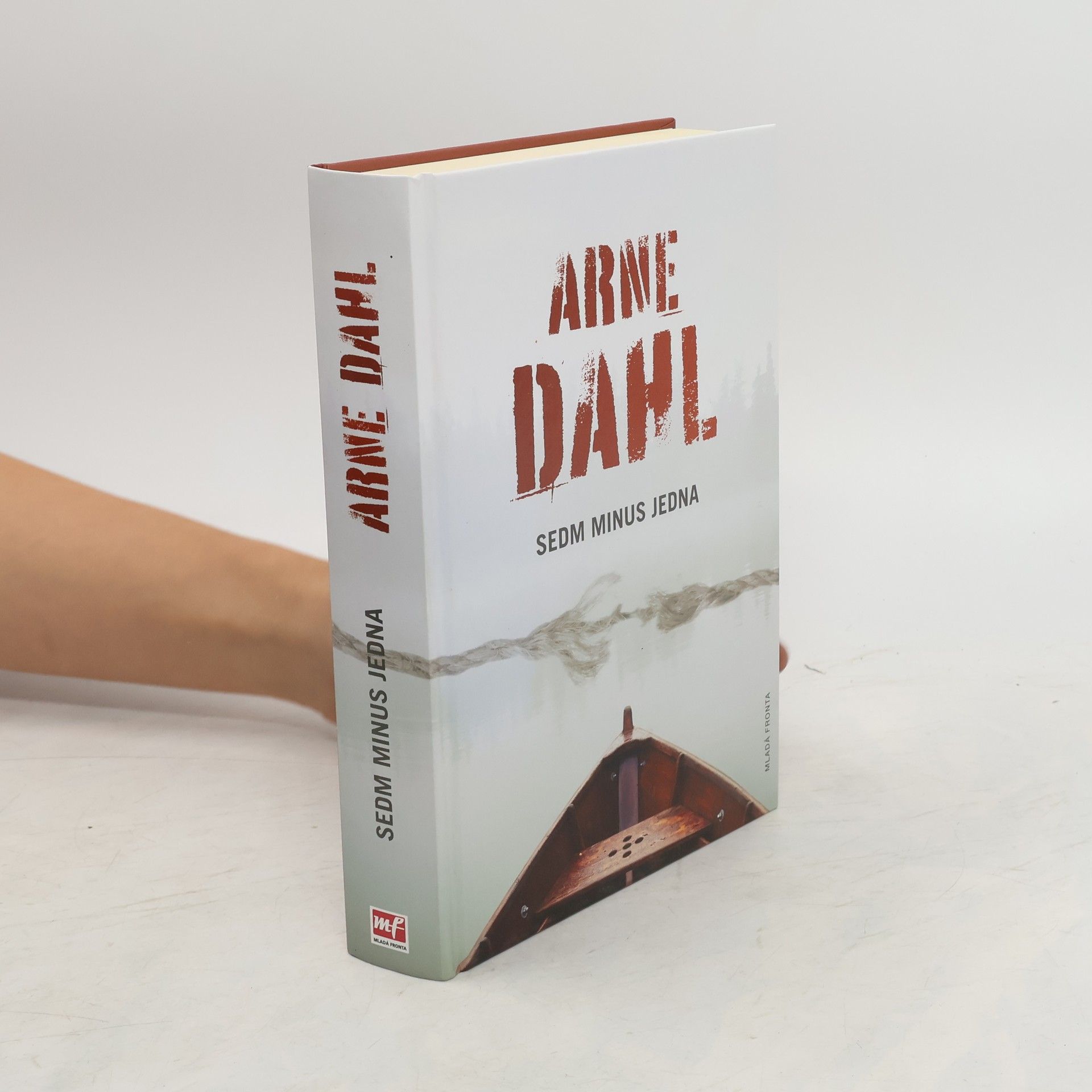 Arne Dahl Sedm minus jedna
