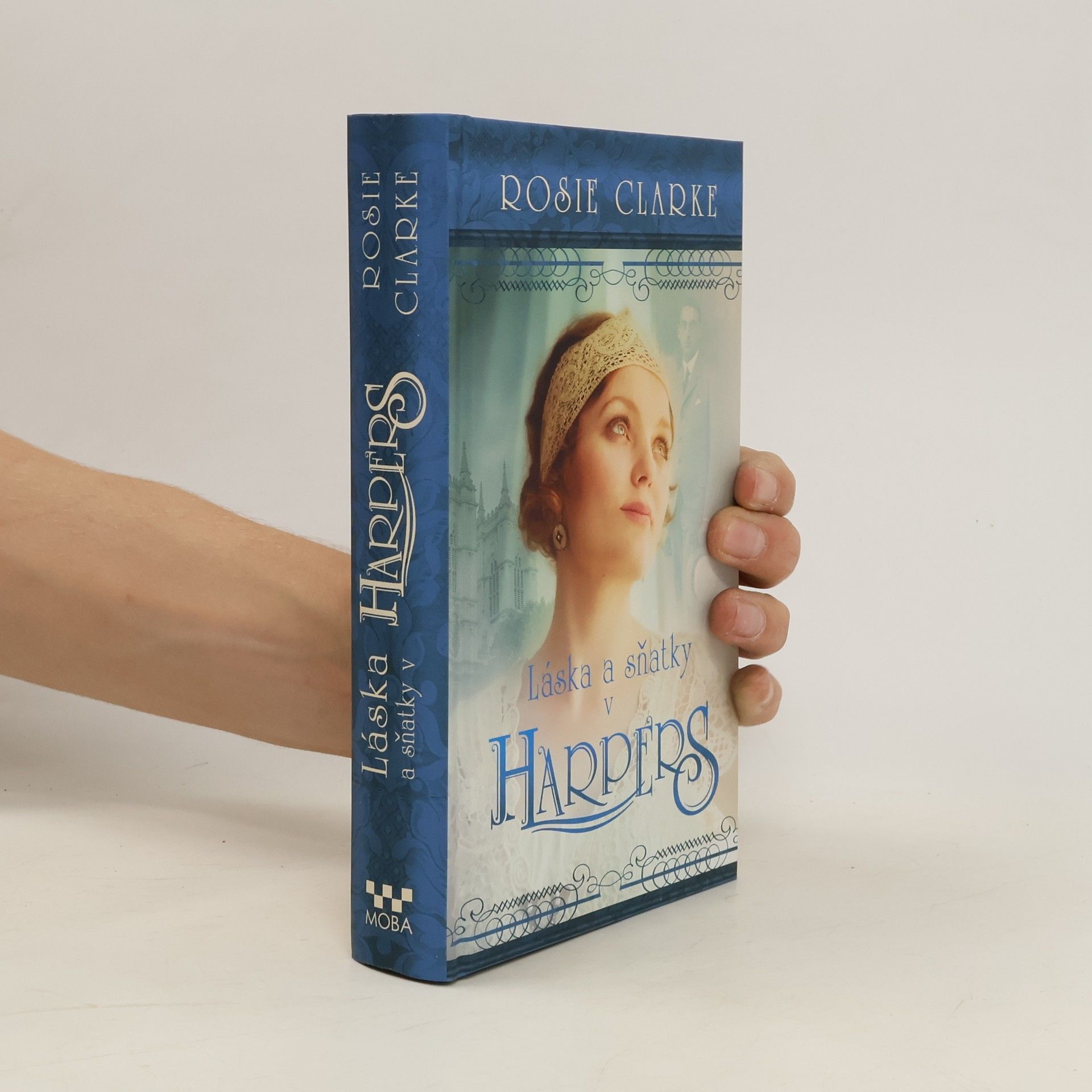 Rosie Clarke Lásky a sňatky v Harpers