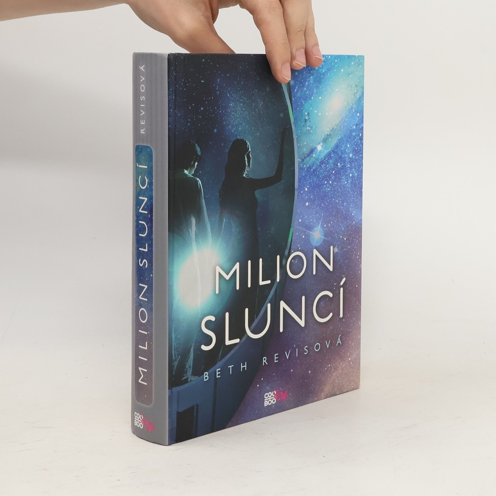 Beth Revis Milion sluncí. 2. díl