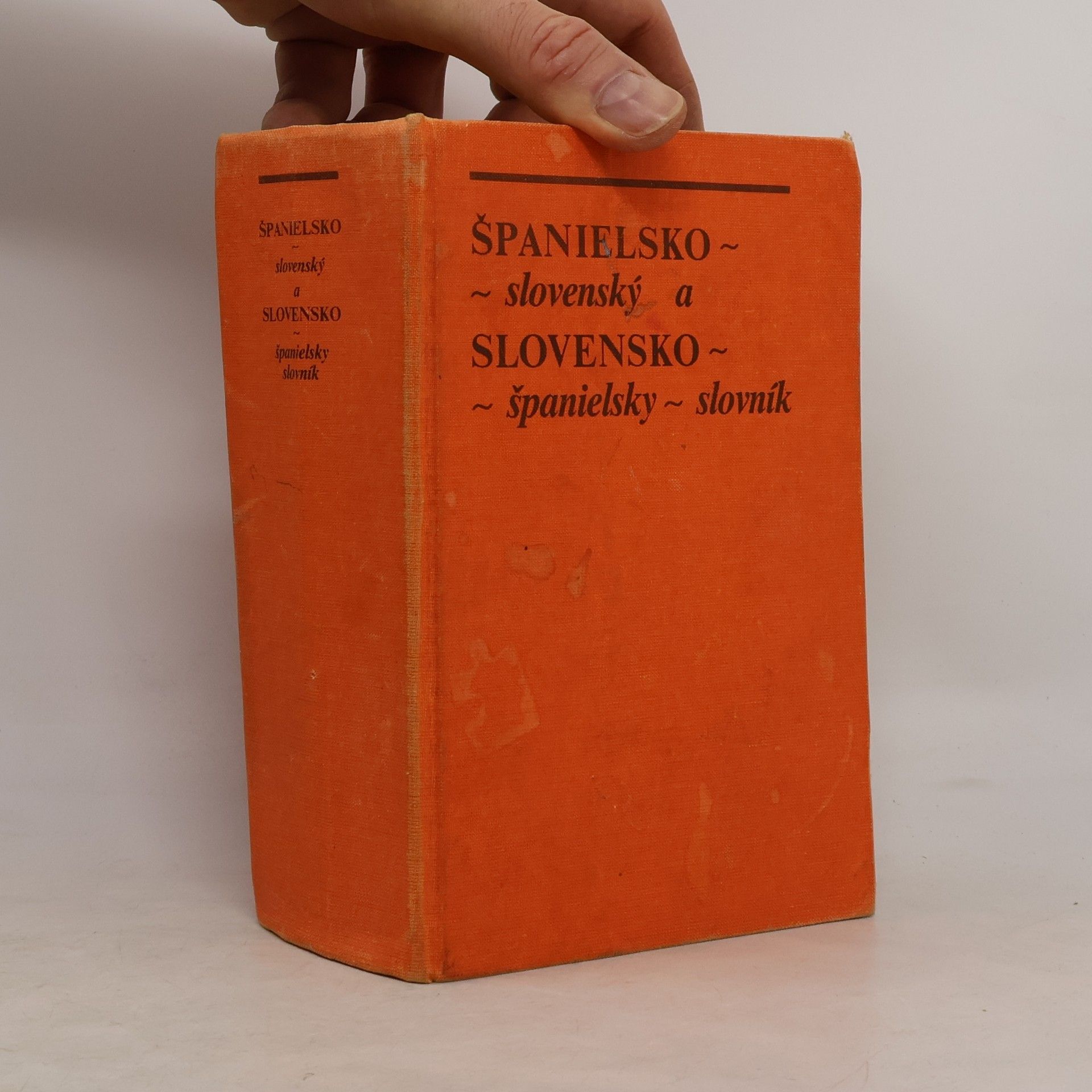 kolektiv Španielsko-slovenský a slovensko-španielsky slovník