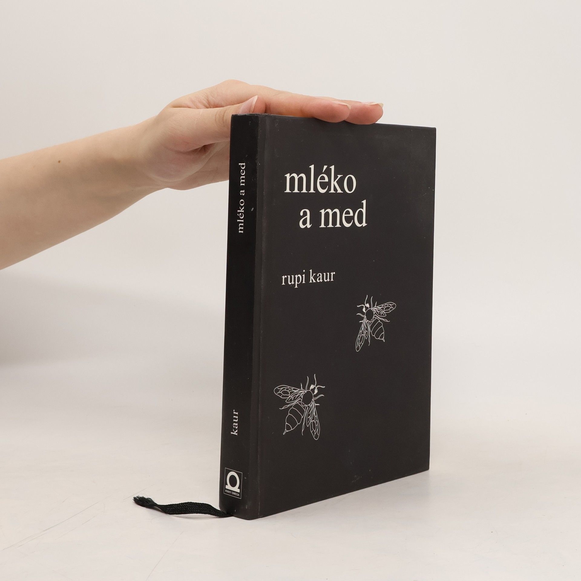 Rupi Kaur Mléko a med