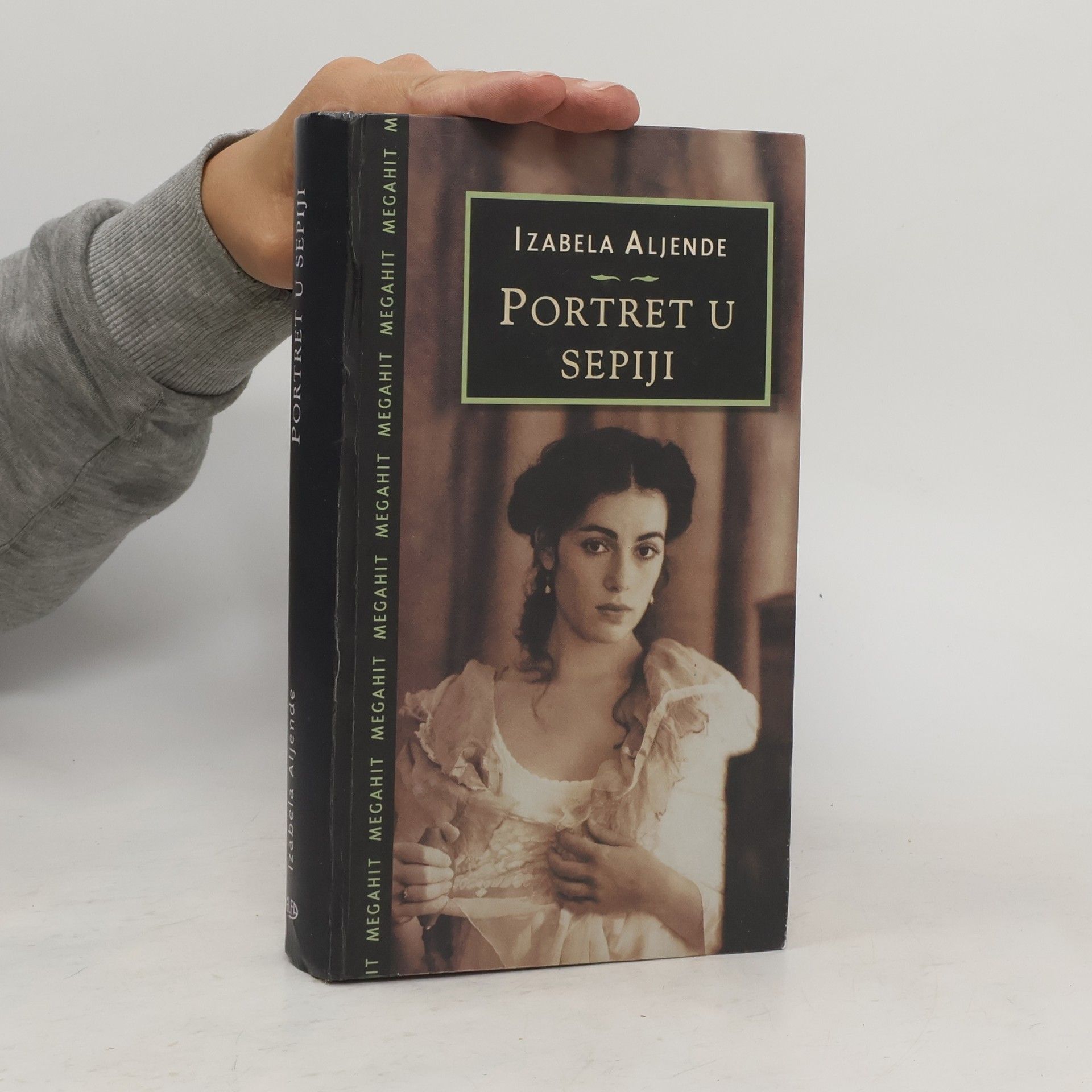 Isabel Allende Portret u sepiji