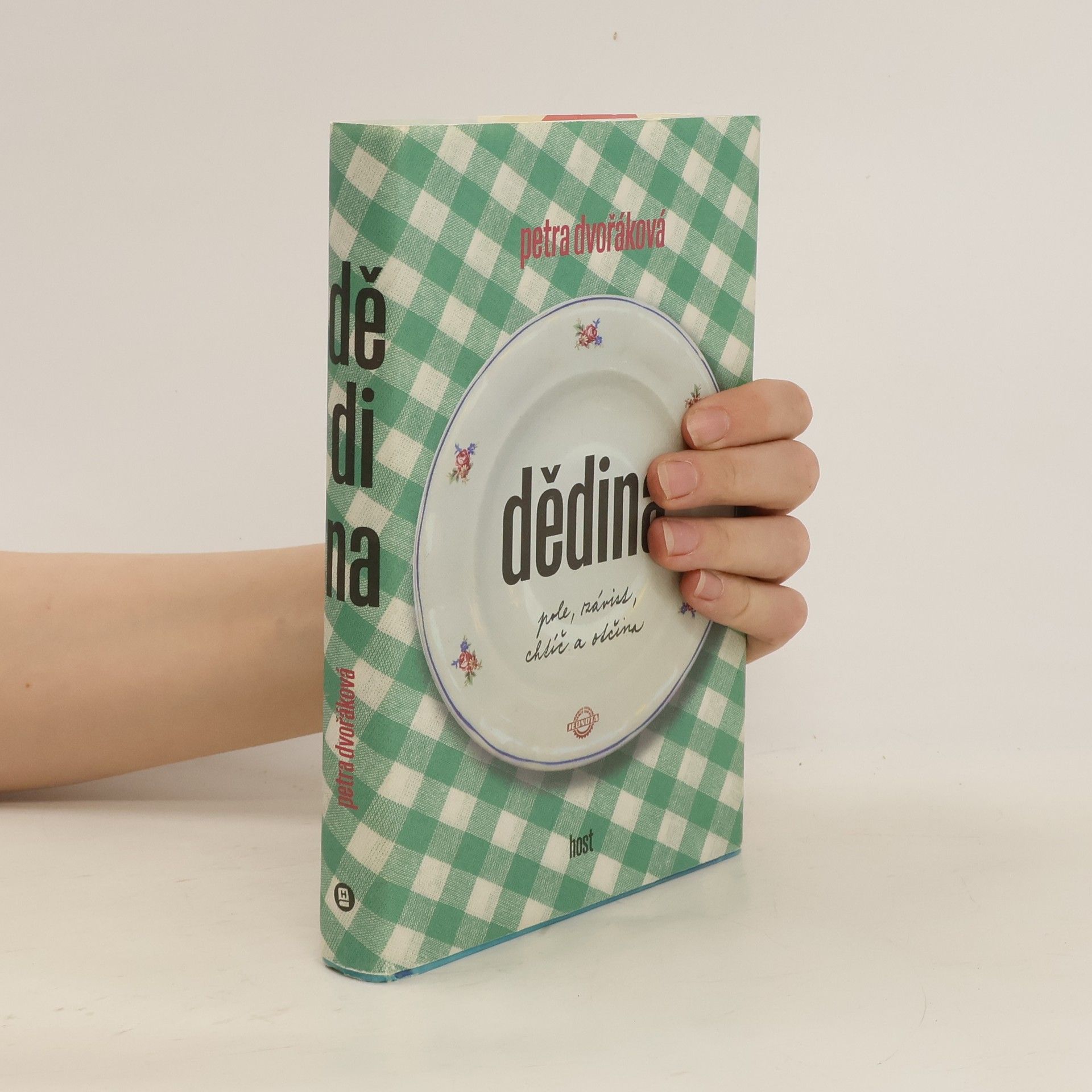 Petra Dvořáková Dědina: pole, závist, chtíč a otčina