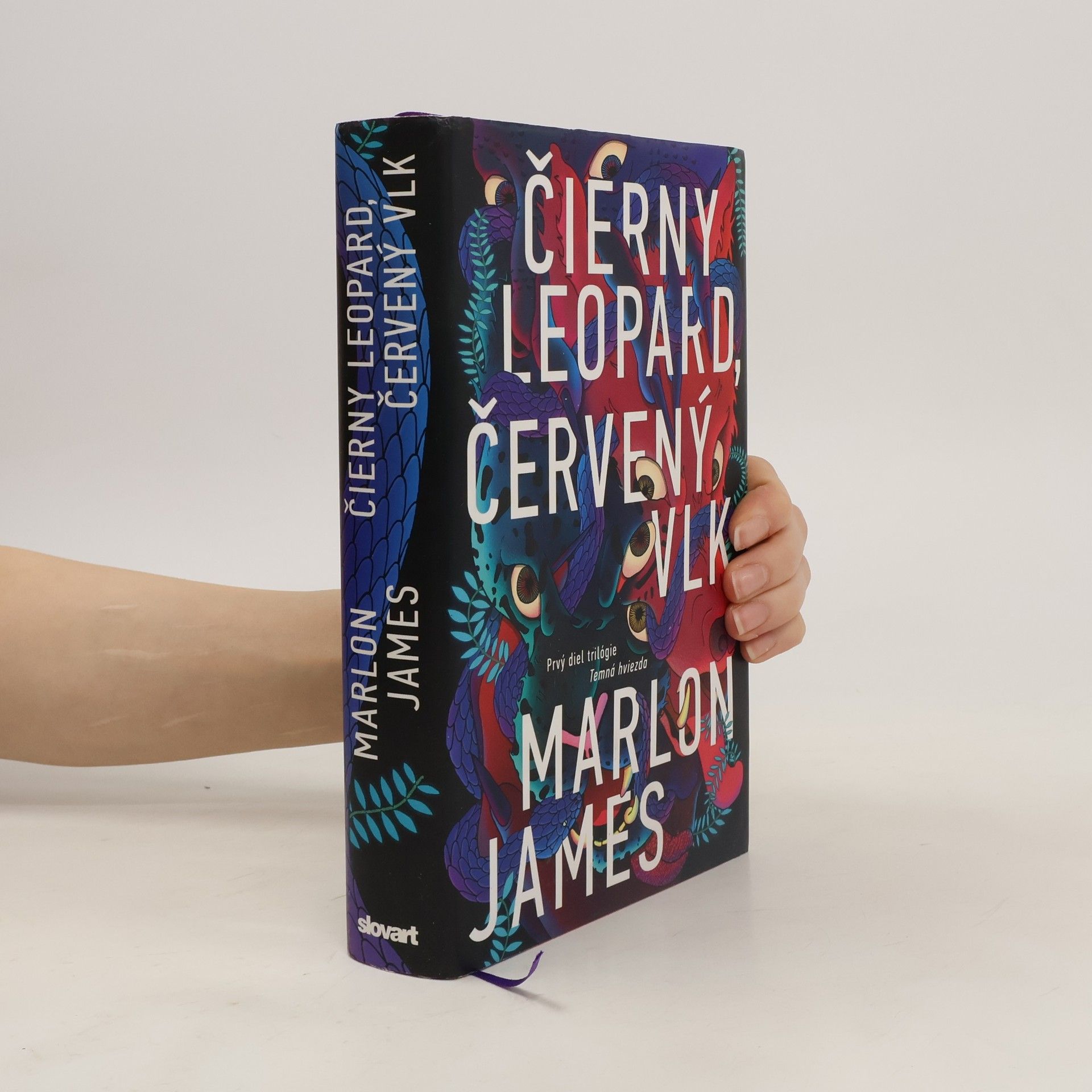 Marlon James Čierny leopard, červený vlk