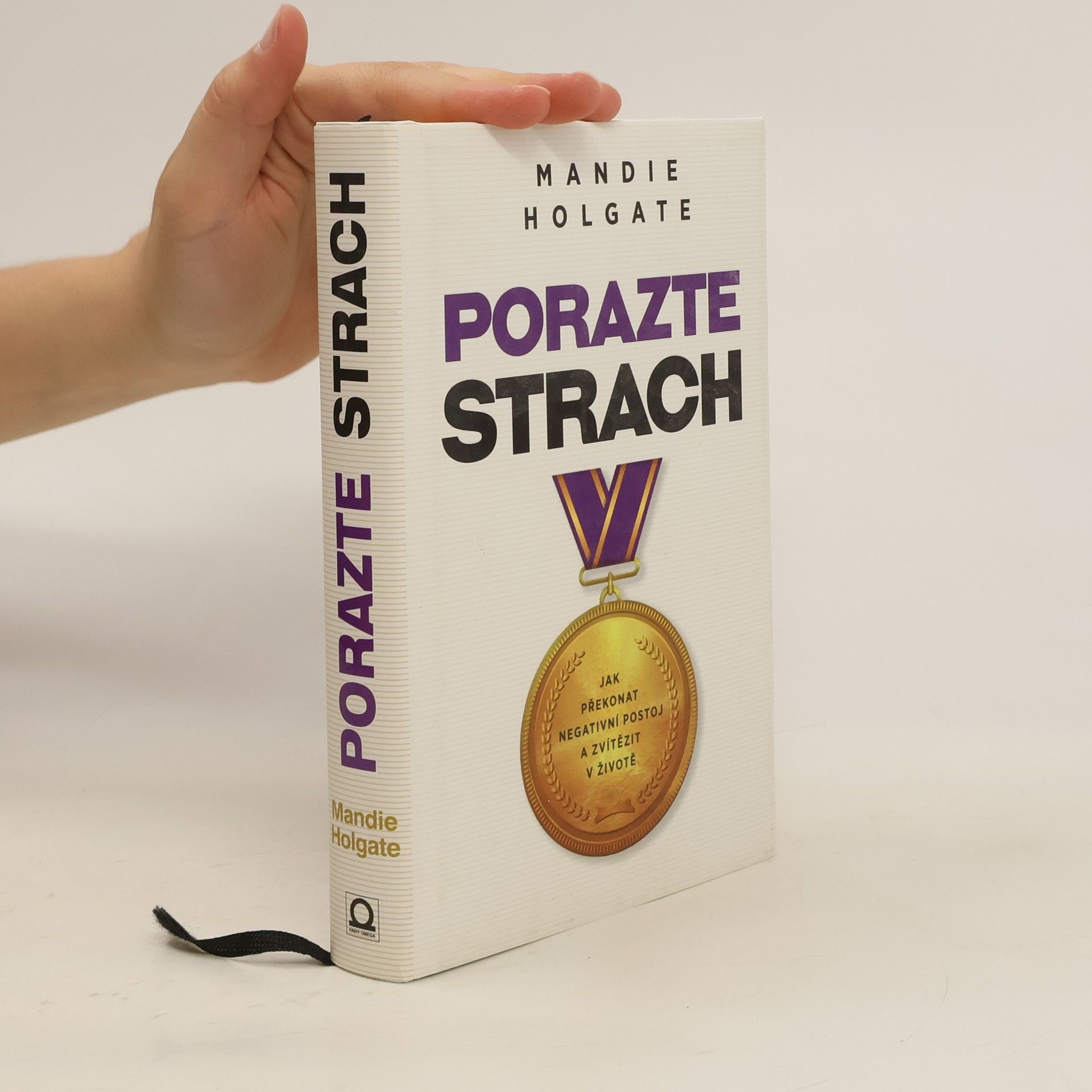 Mandie Holgate Porazte strach