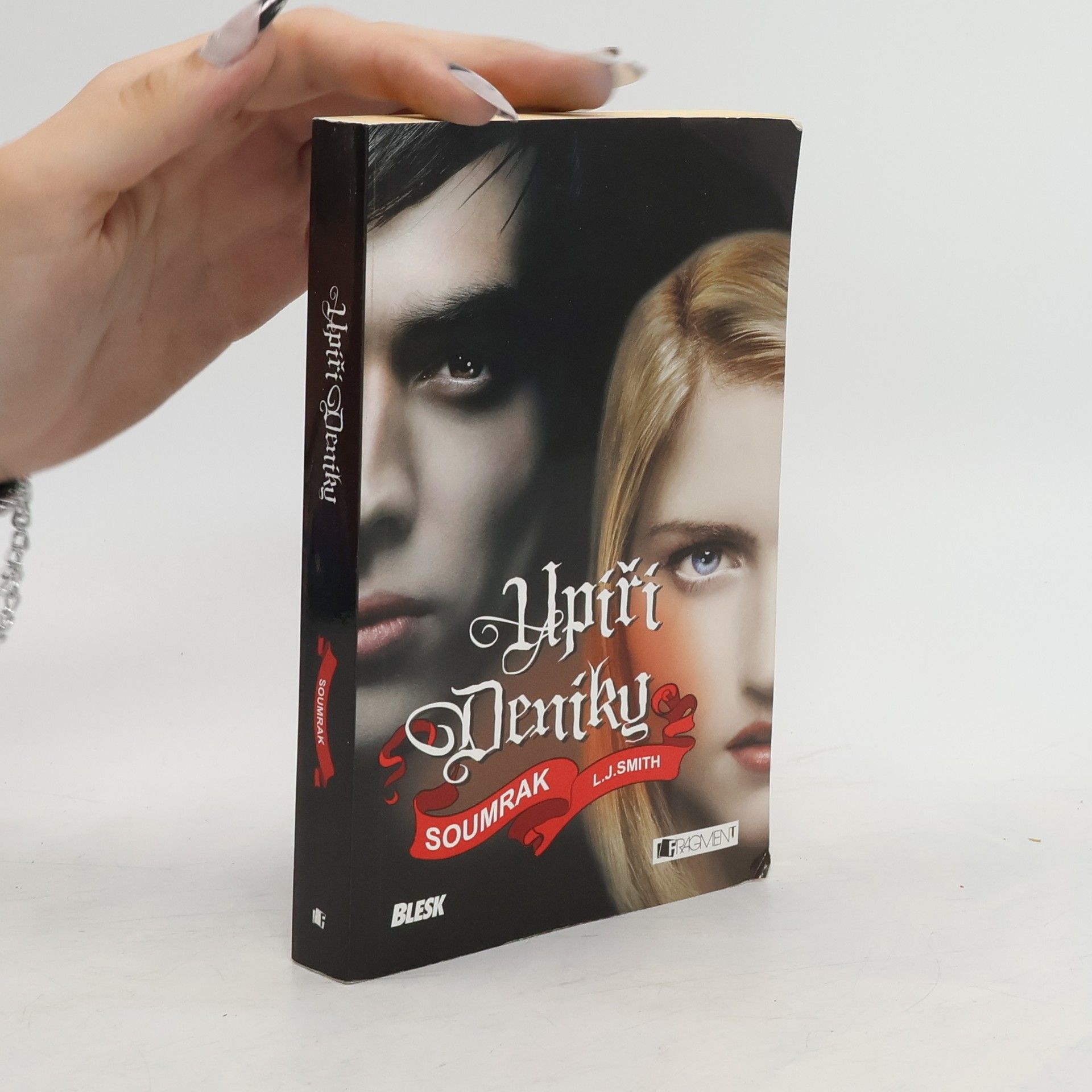 Lisa J. Smith Upíří deníky. Soumrak