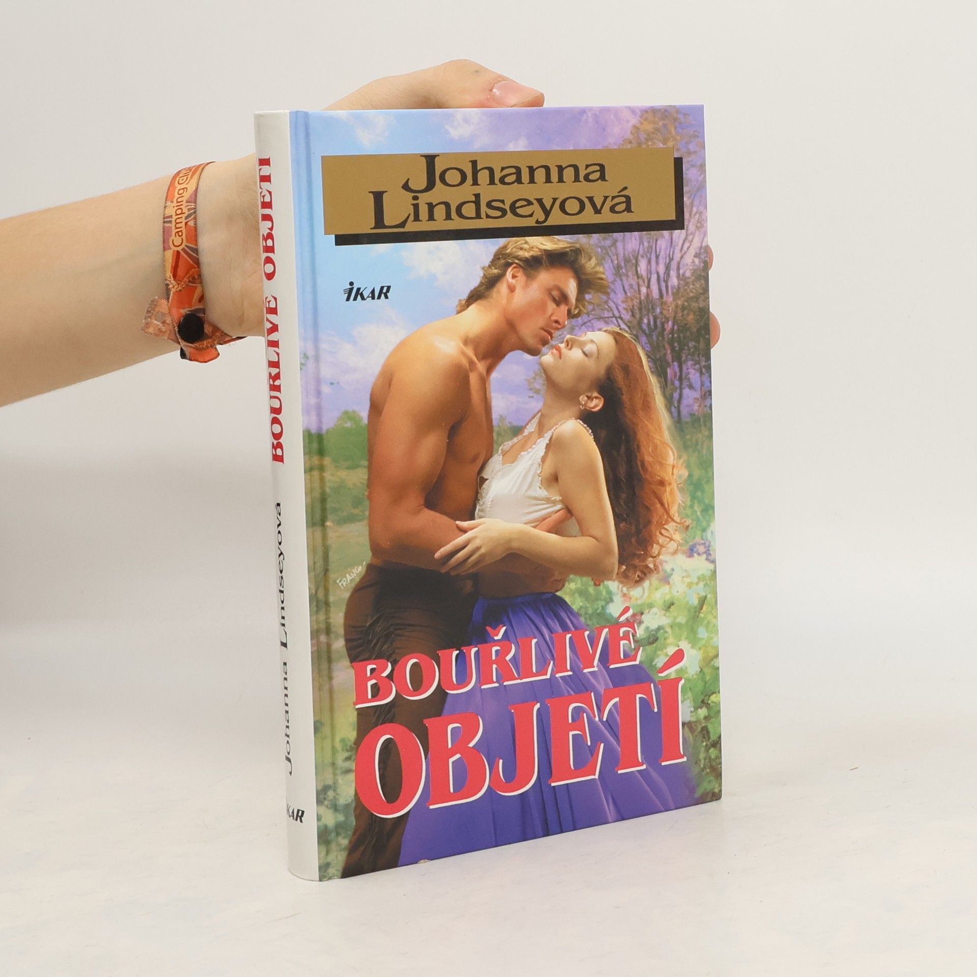 Johana Lindseyová Bouřlivé objetí
