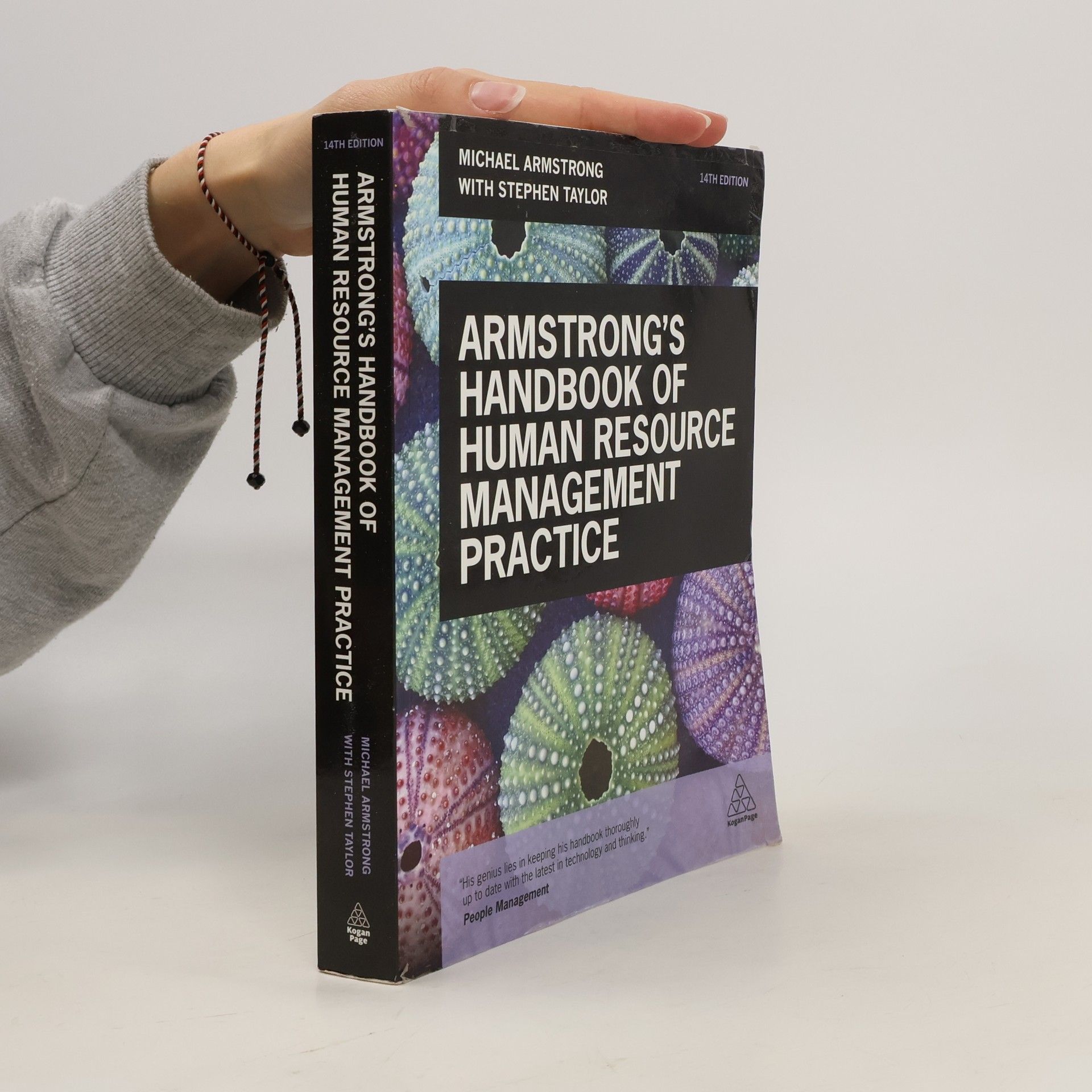 Michael Armstrong Armstrong's Handbook of Human Resource Management Practice
