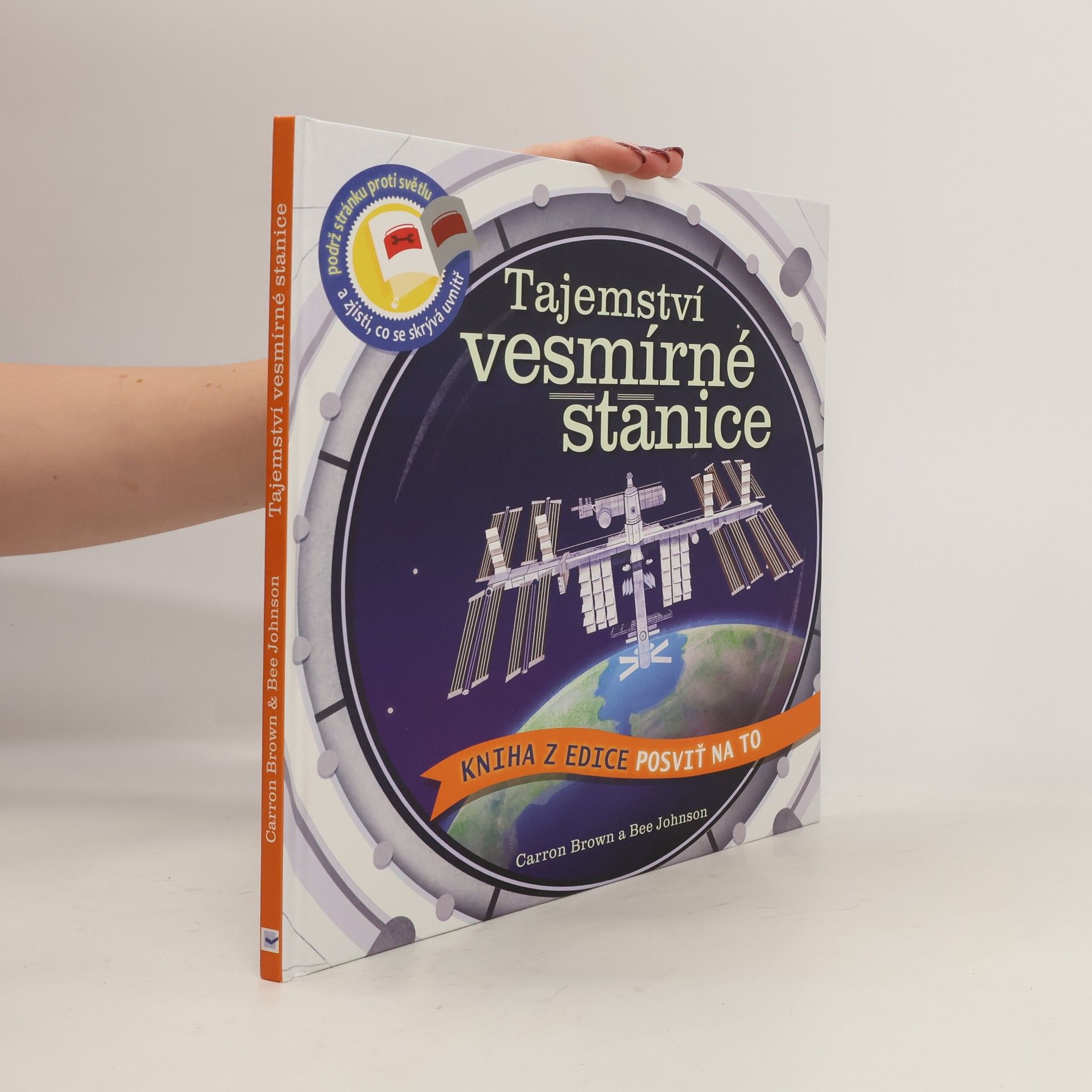 Carron Brown Tajemství vesmírné stanice