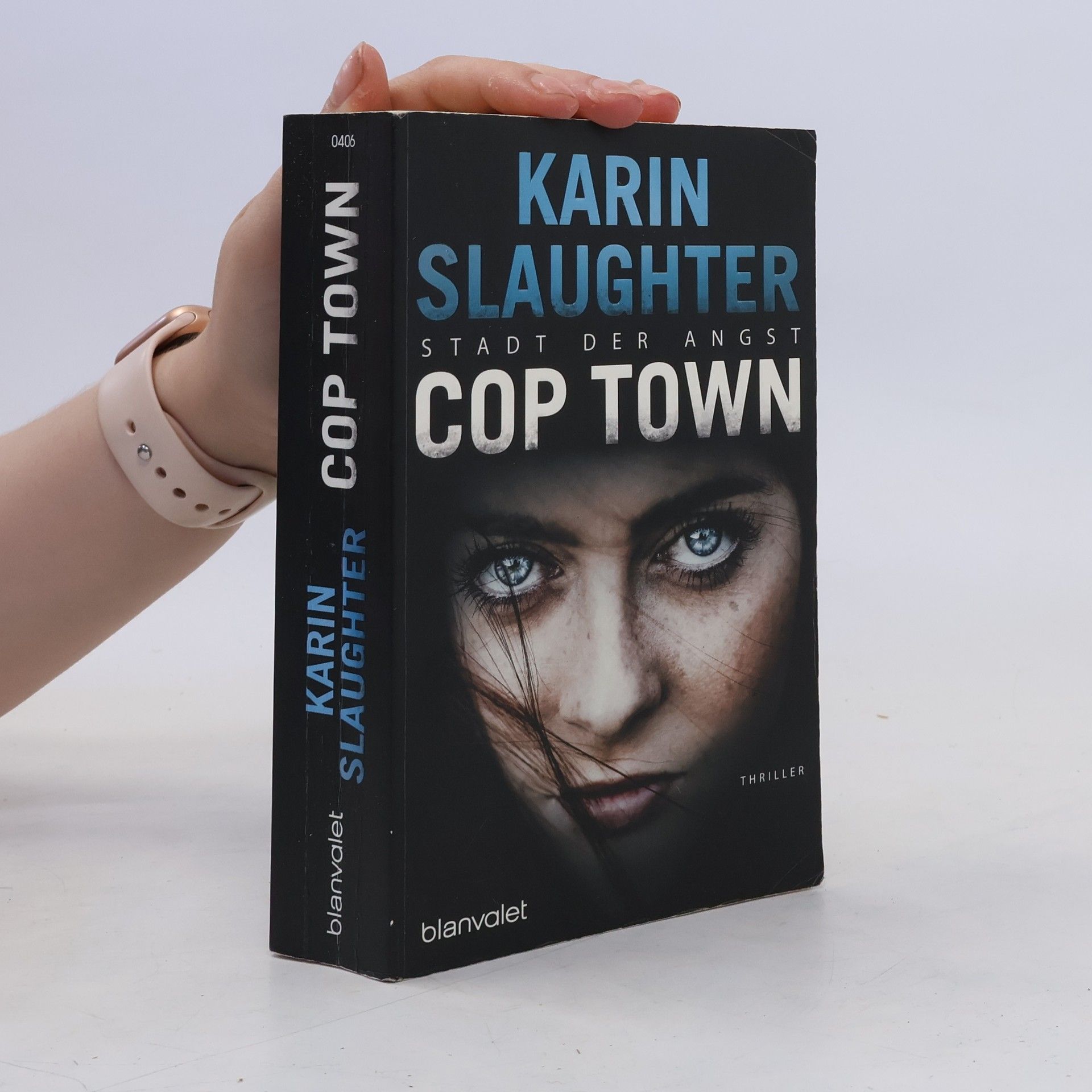 Karin Slaughter Cop Town