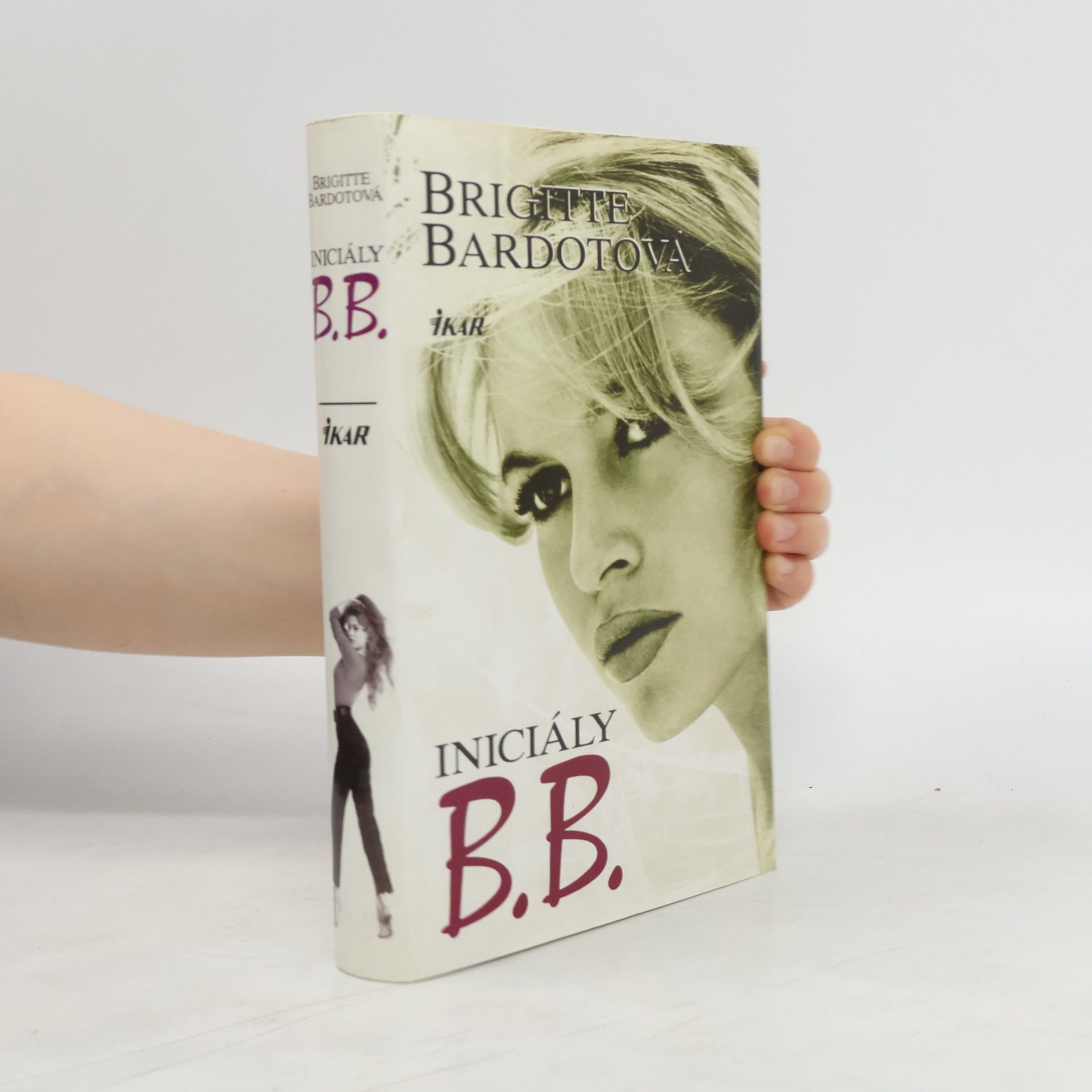 Brigitte Bardotová Iniciály B.B.