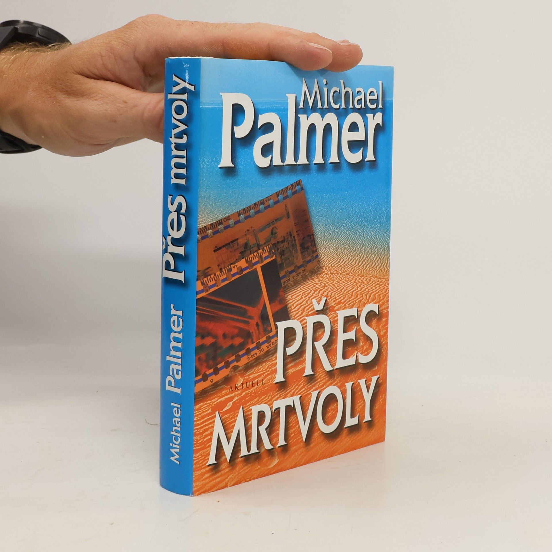 Michael Palmer Přes mrtvoly