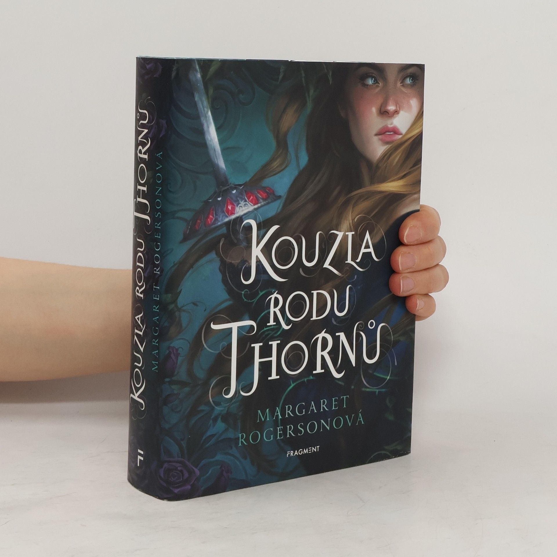 Margaret Rogerson Kouzla rodu Thornů