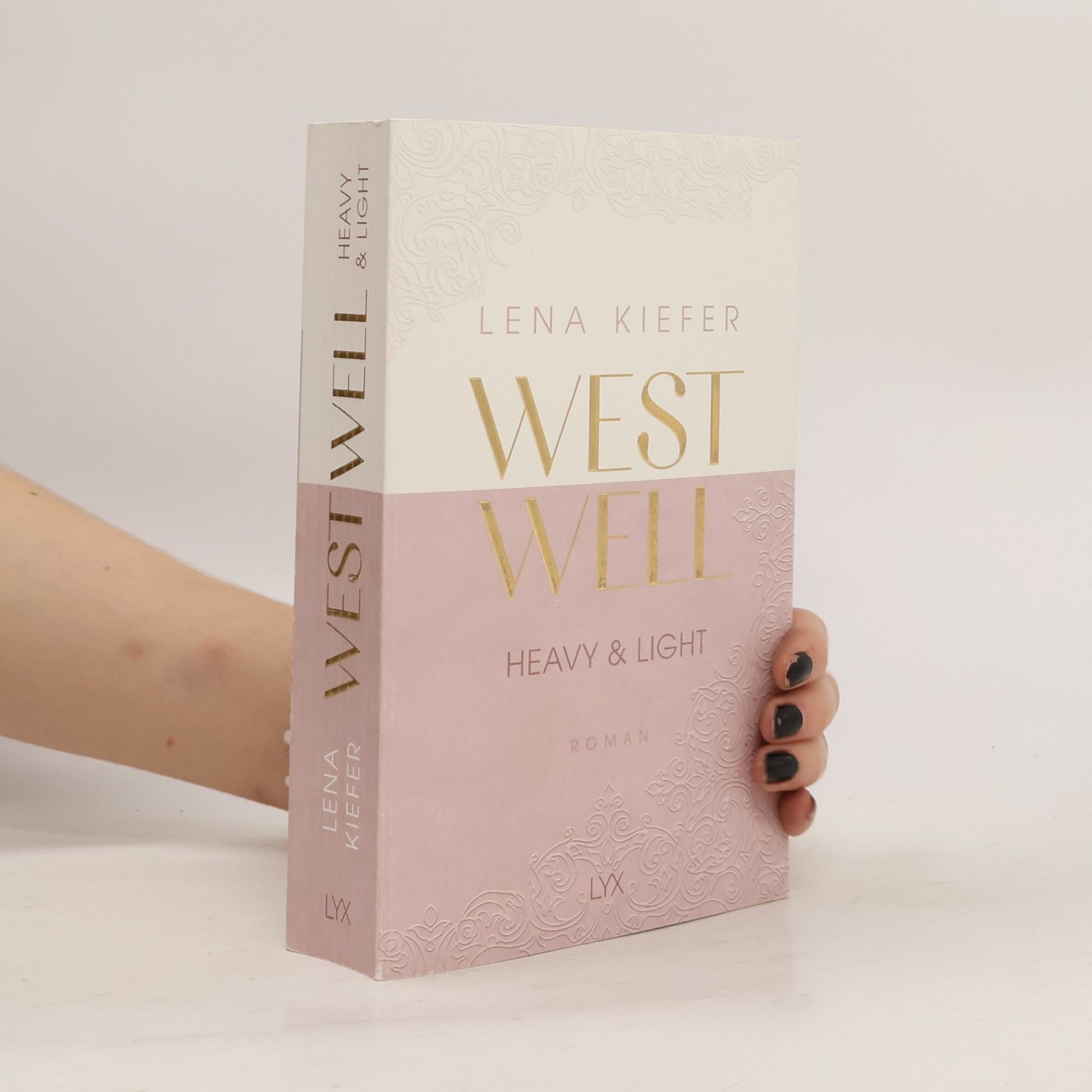 Lena Kiefer Westwell. Heavy & Light