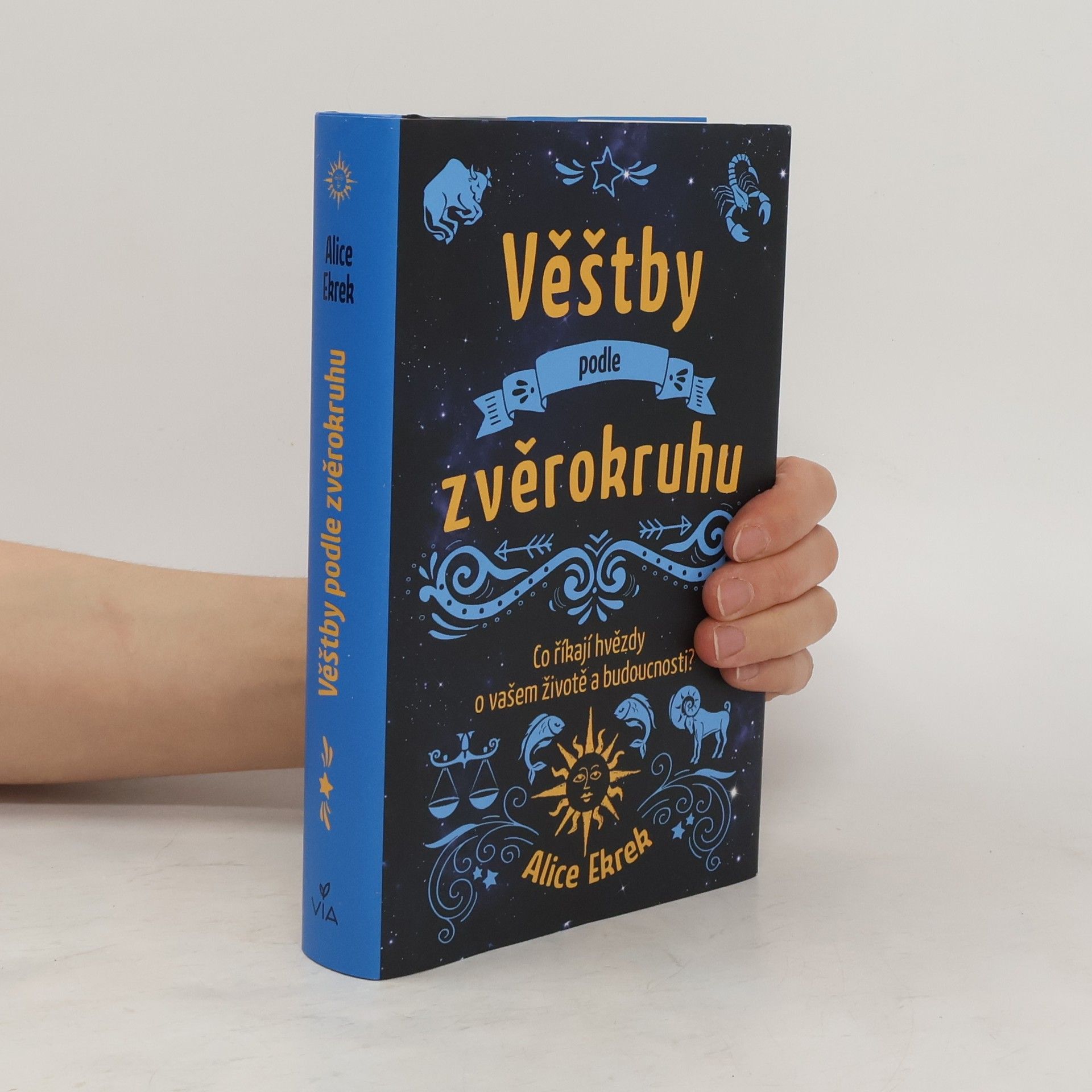 Věštby podle zvěrokruhu: Co říkají hvězdy o vašem životě a budoucnosti?