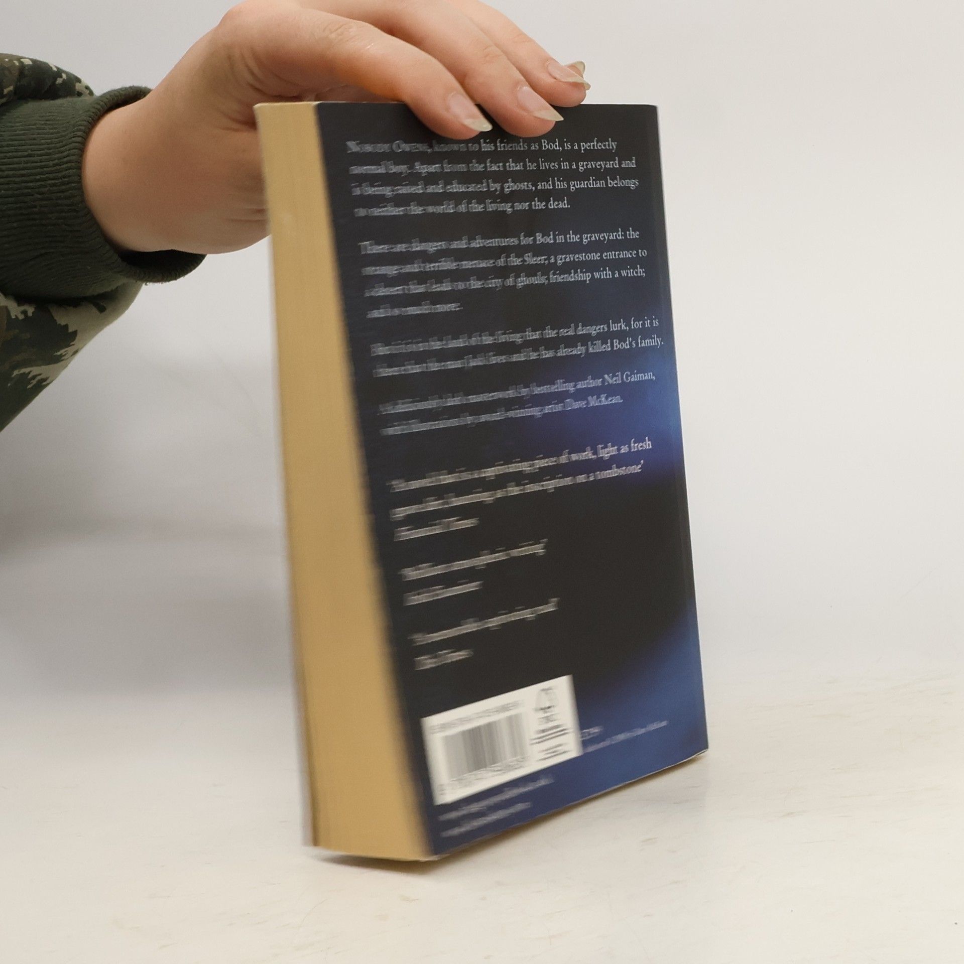 Neil Gaiman The Graveyard Book