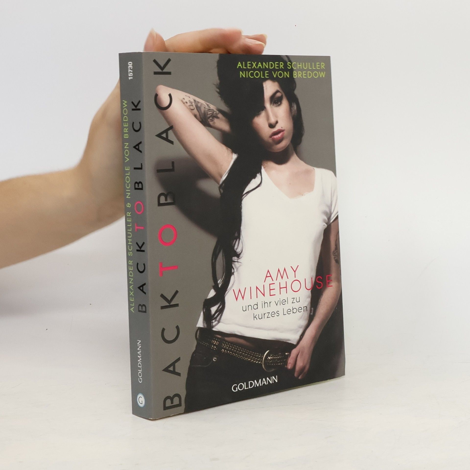 Alexander Schuller Back to black