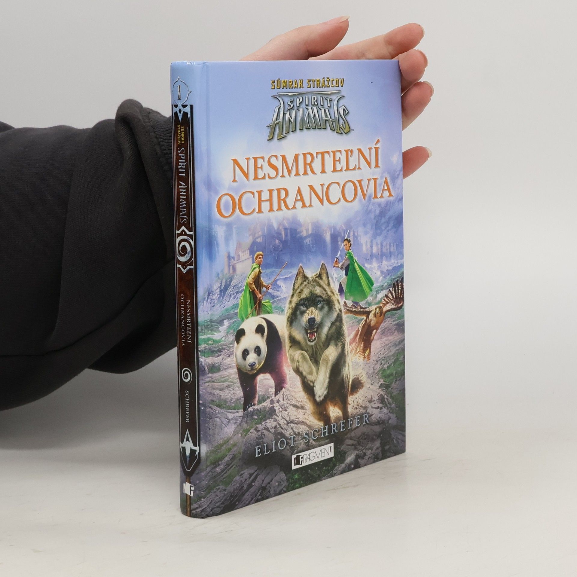 Eliot Schrefer Nesmrteľní ochrancovia