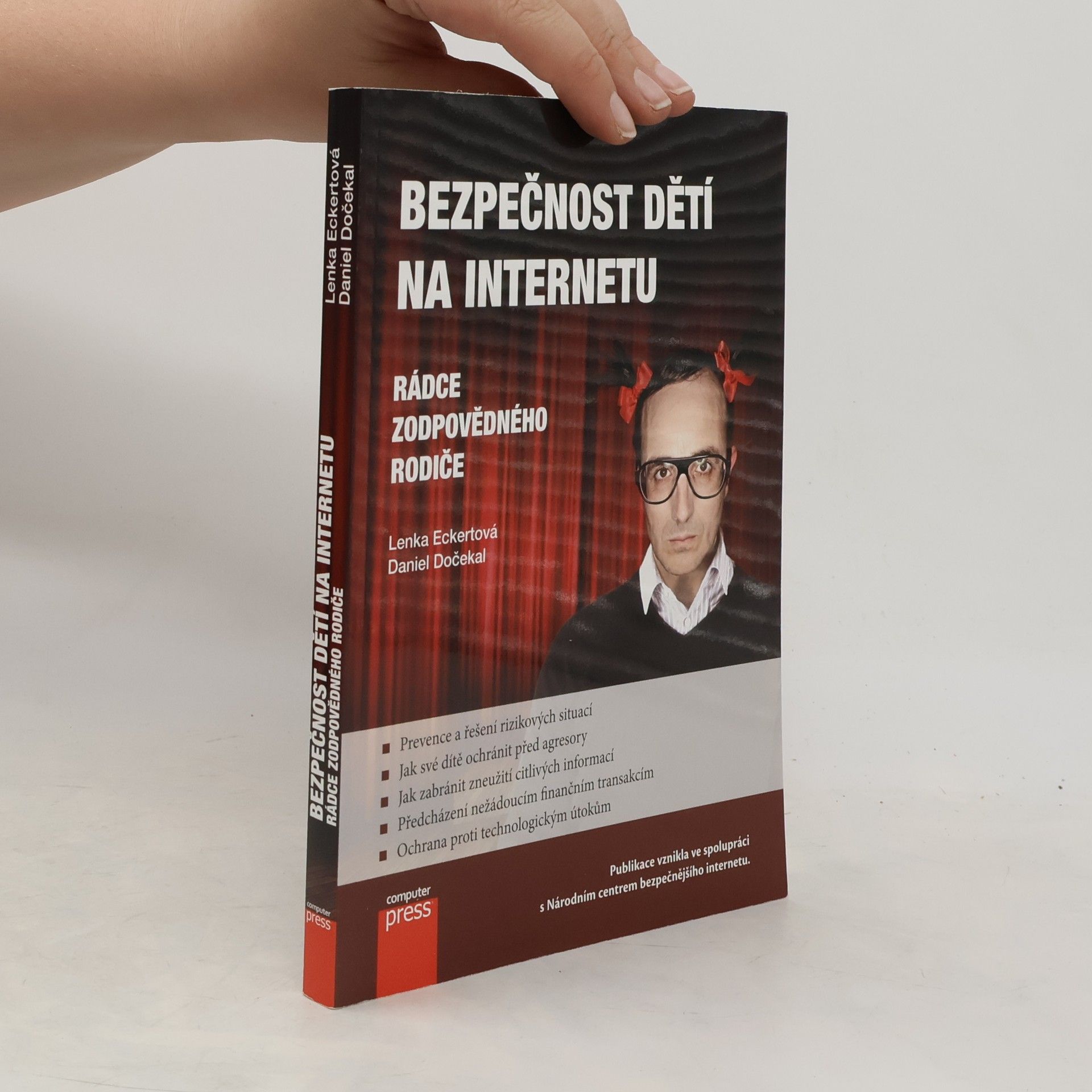 Lenka Eckertová Bezpečnost dětí na Internetu