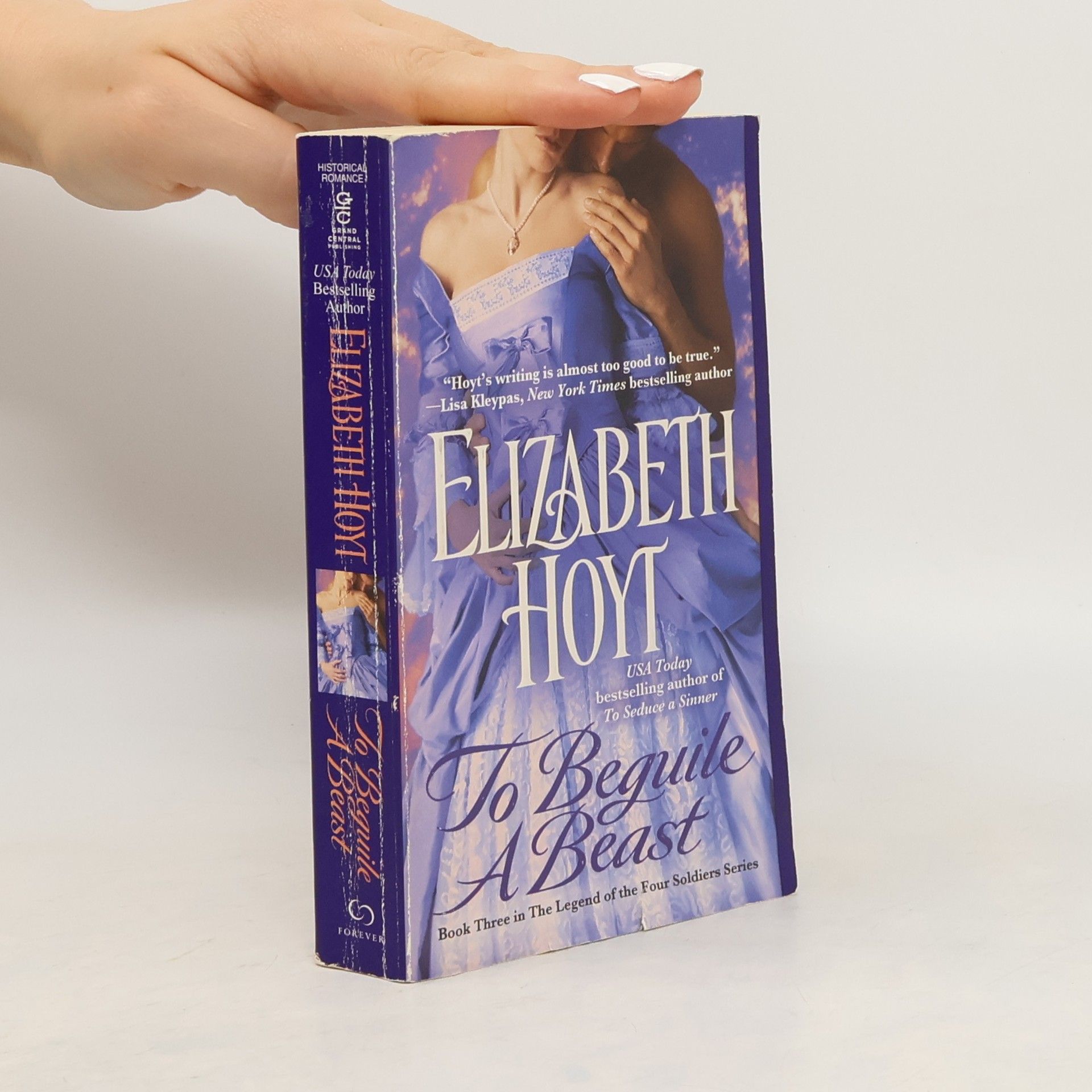 Elizabeth Hoyt To Beguile a Beast