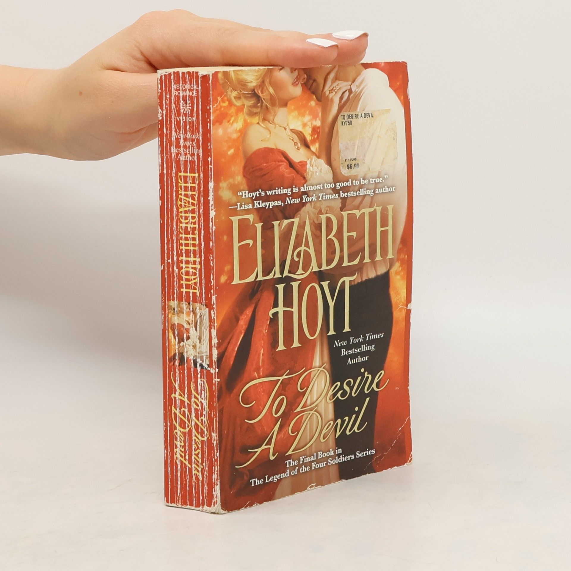 Elizabeth Hoyt To desire a devil
