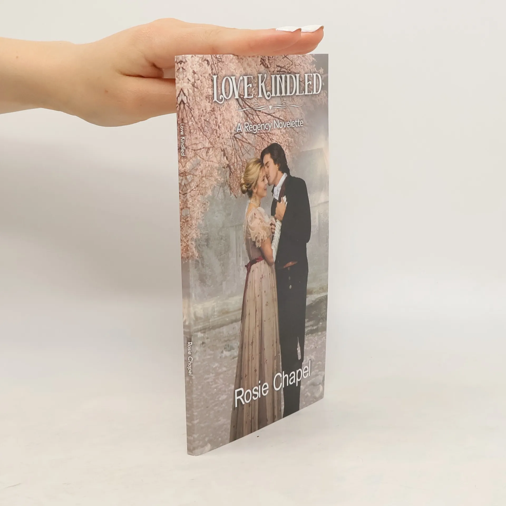 Love Kindled | Book | Paperback | Rosie Chapel | EN