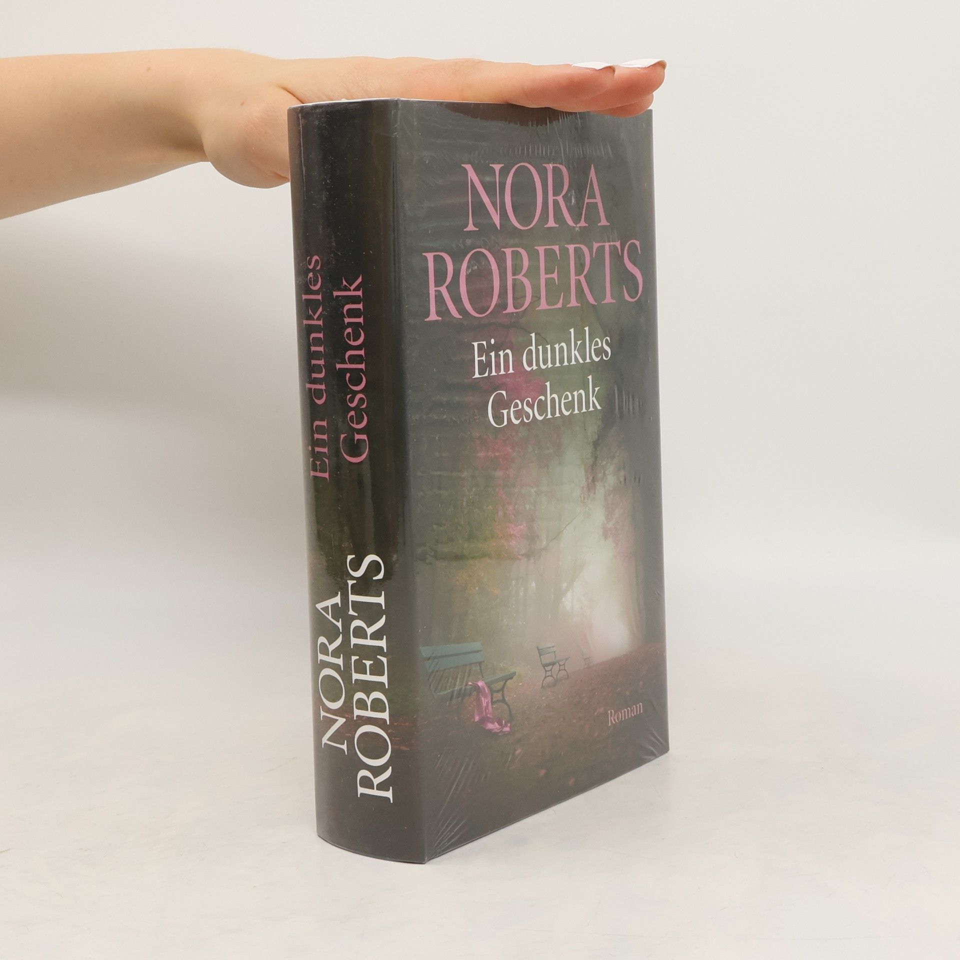 Nora Roberts Ein dunkles Geschenk