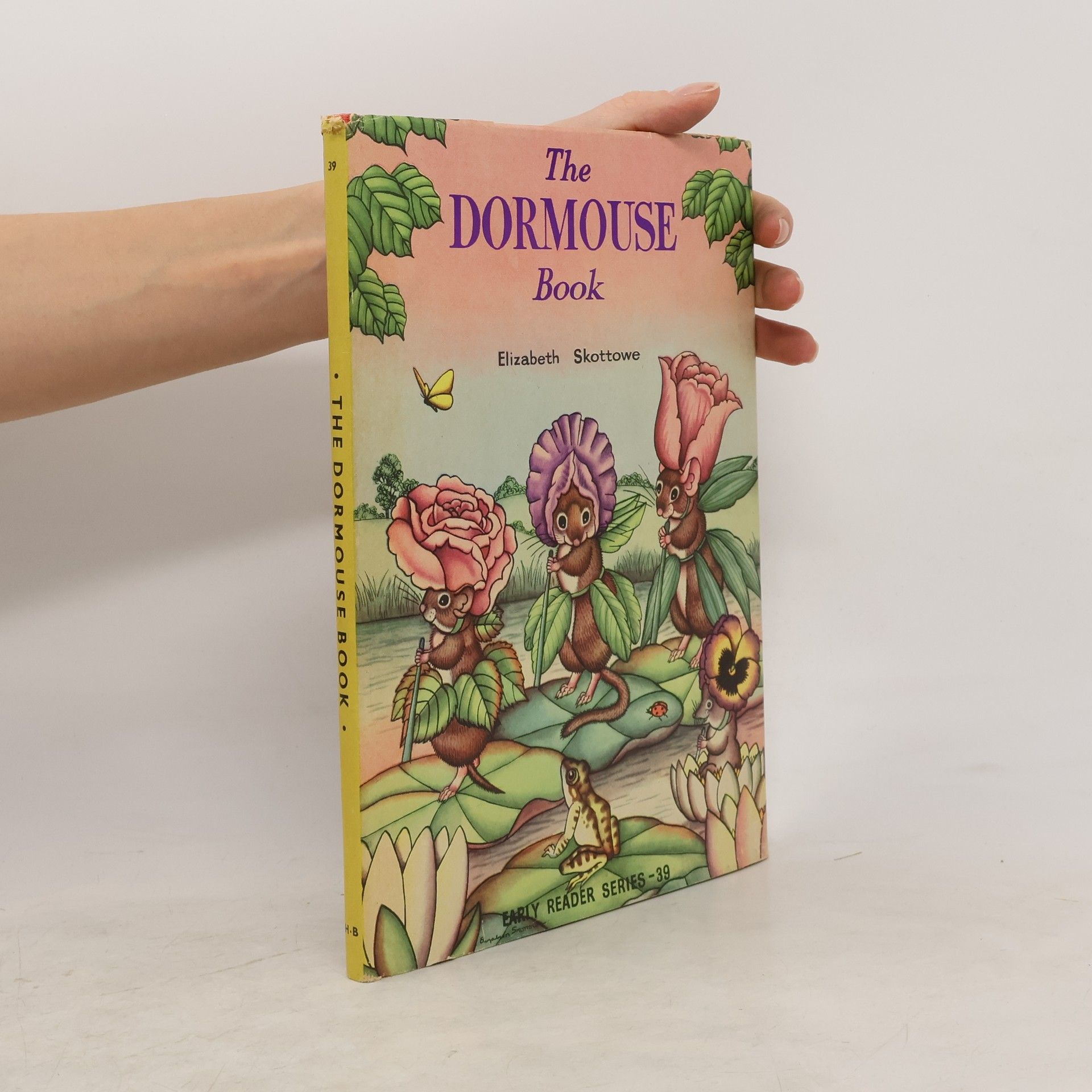 Elizabeth Skottowe The Dormouse Book