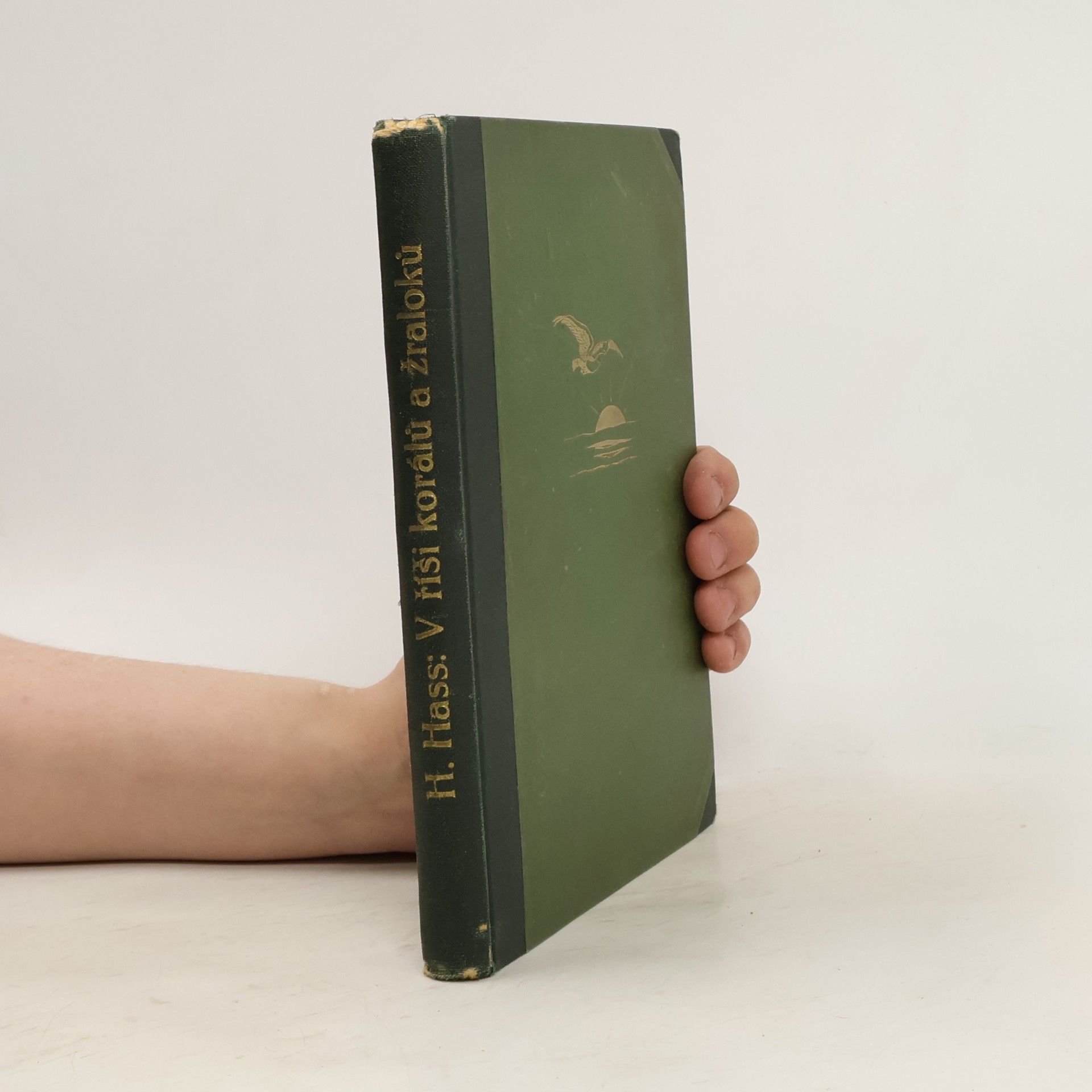 Hans Hass V říši korálů a žraloků
