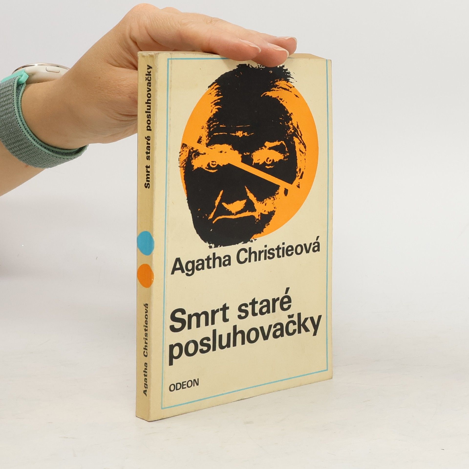 Agatha Christie Smrt staré posluhovačky