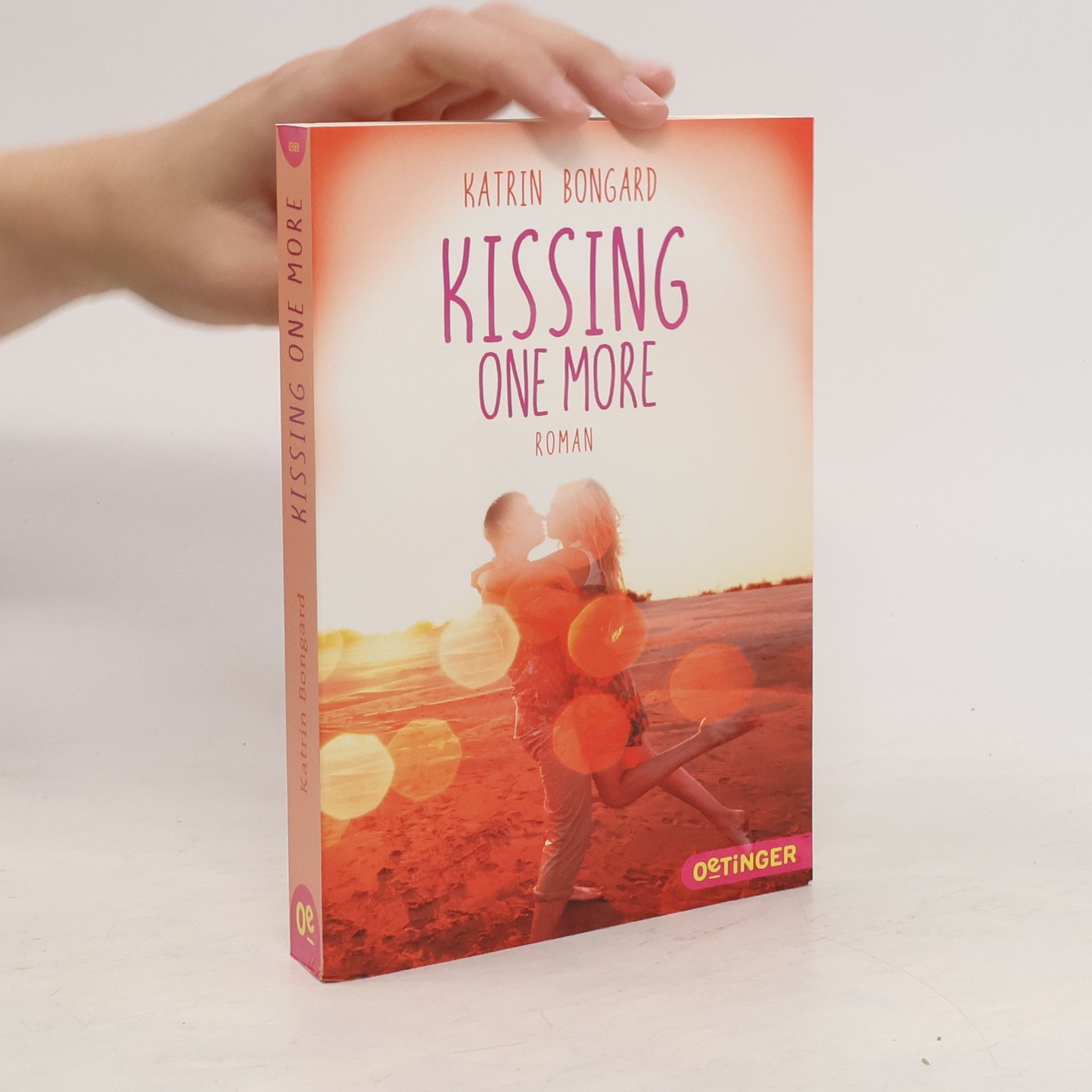 Katrin Bongard Kissing one more
