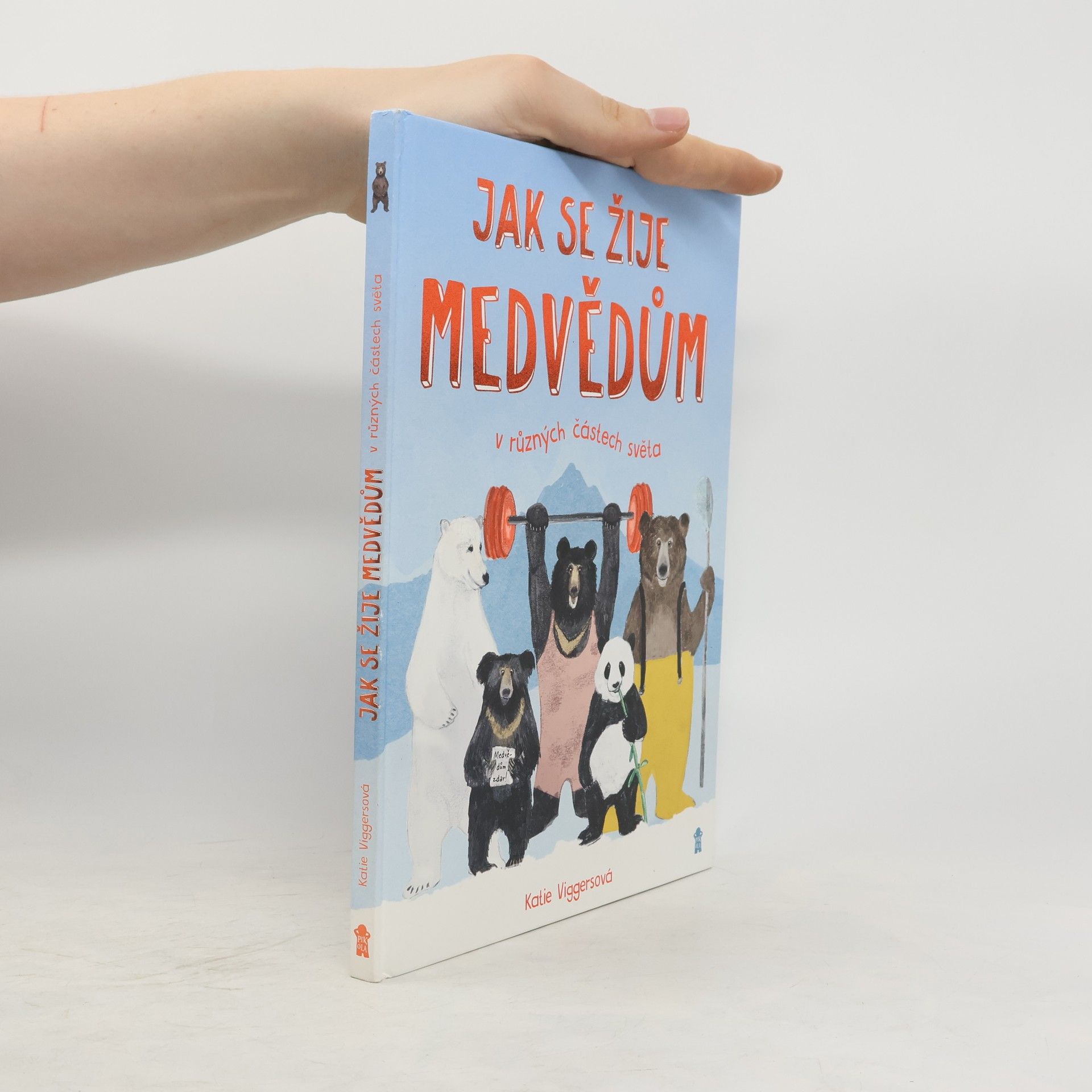Katie Viggers Jak se žije medvědům v různých částech světa