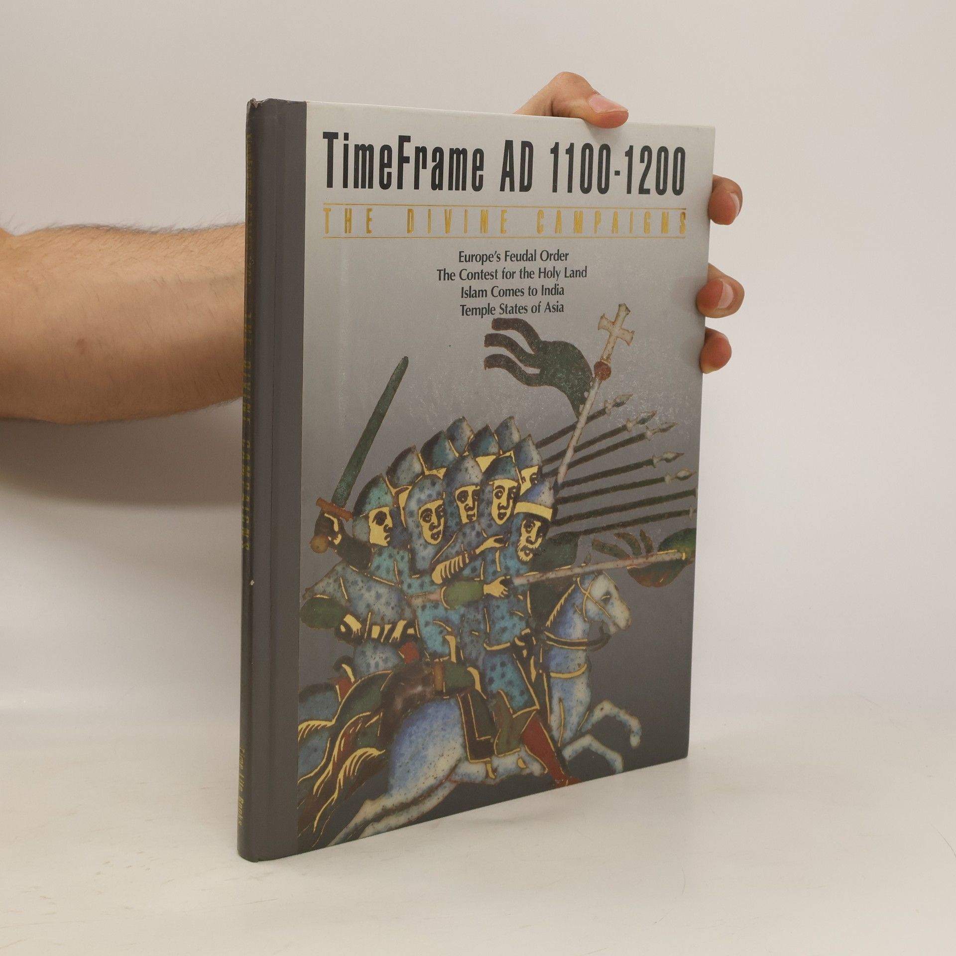 kolektiv The Divine Campaigns