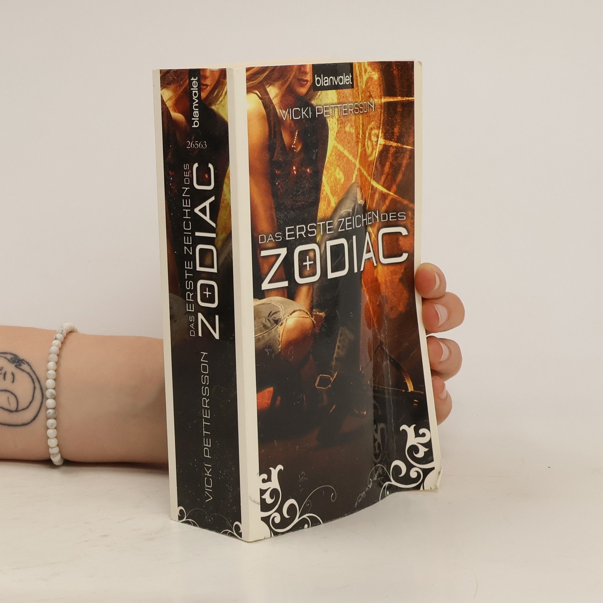 Vicki Pettersson Das erste Zeichen des Zodiac