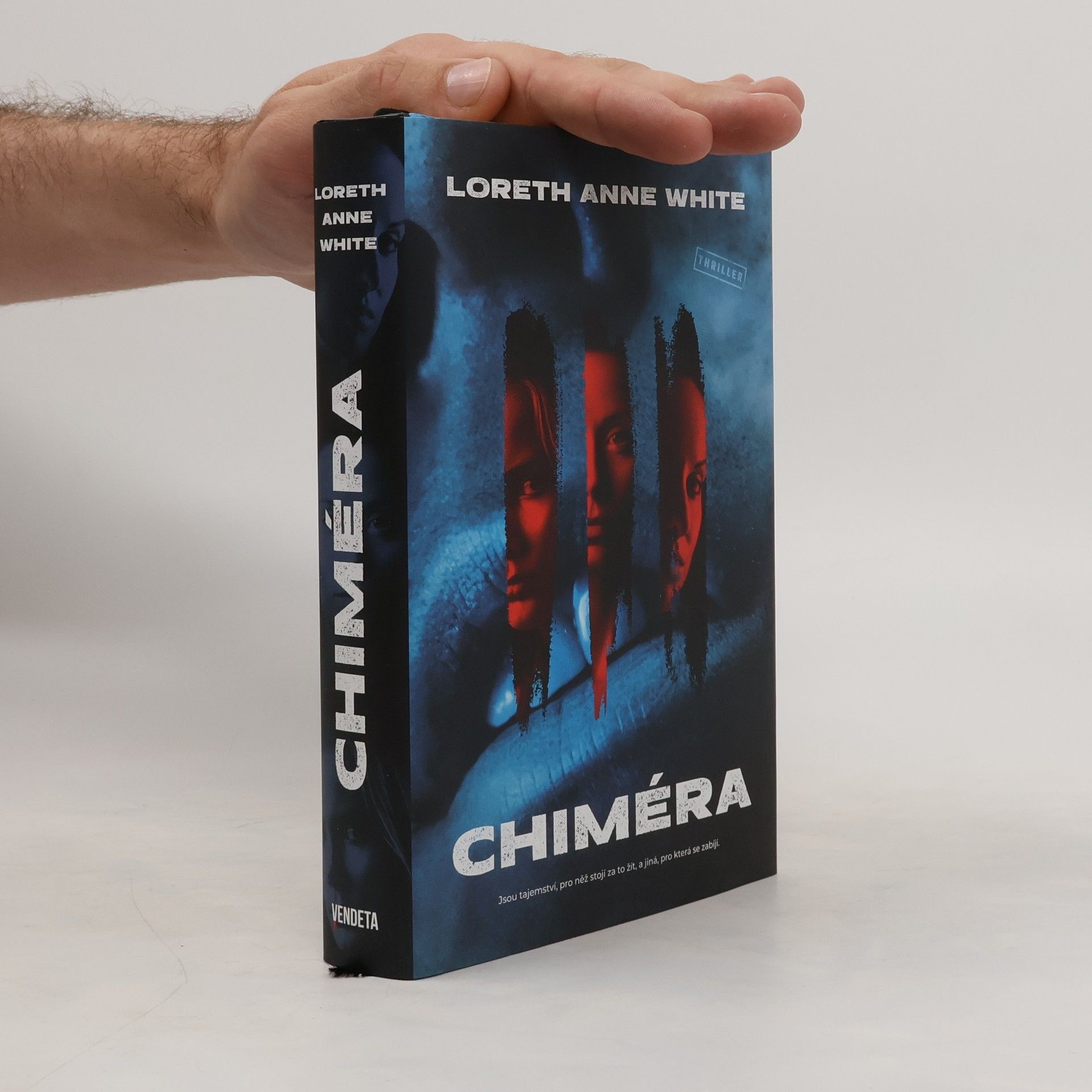 Loreth Anne White Chiméra