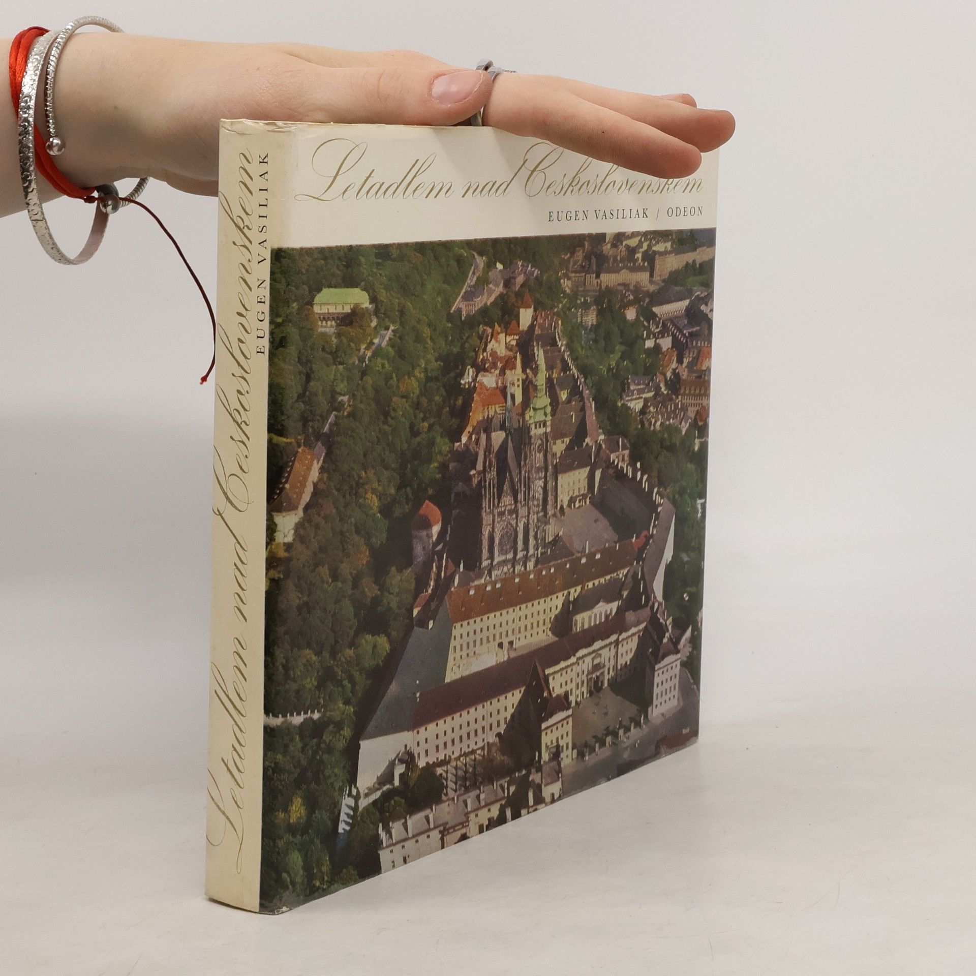 Eugen Vasiliak Letadlem nad Československem