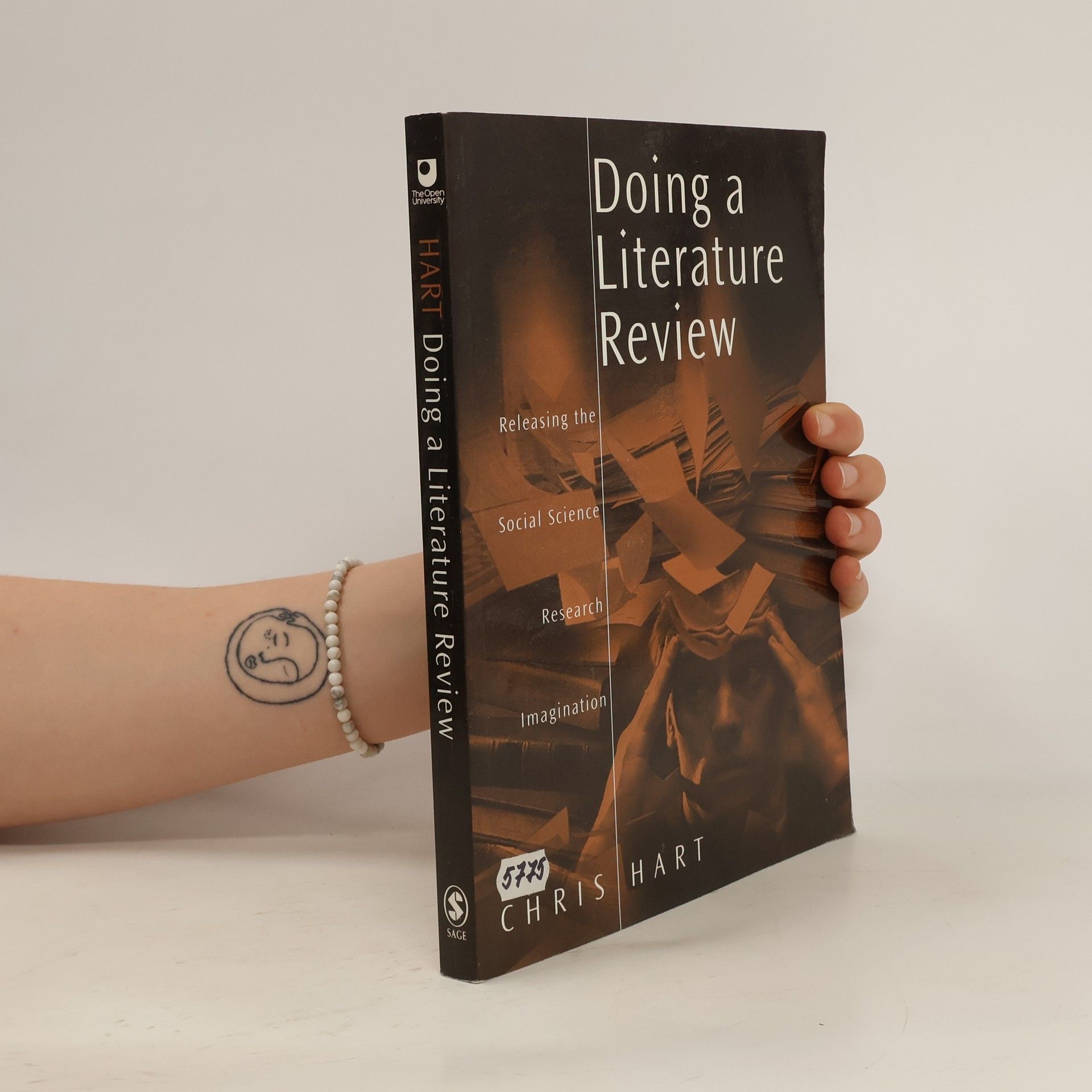 Christopher Hart Doing a Literature Review