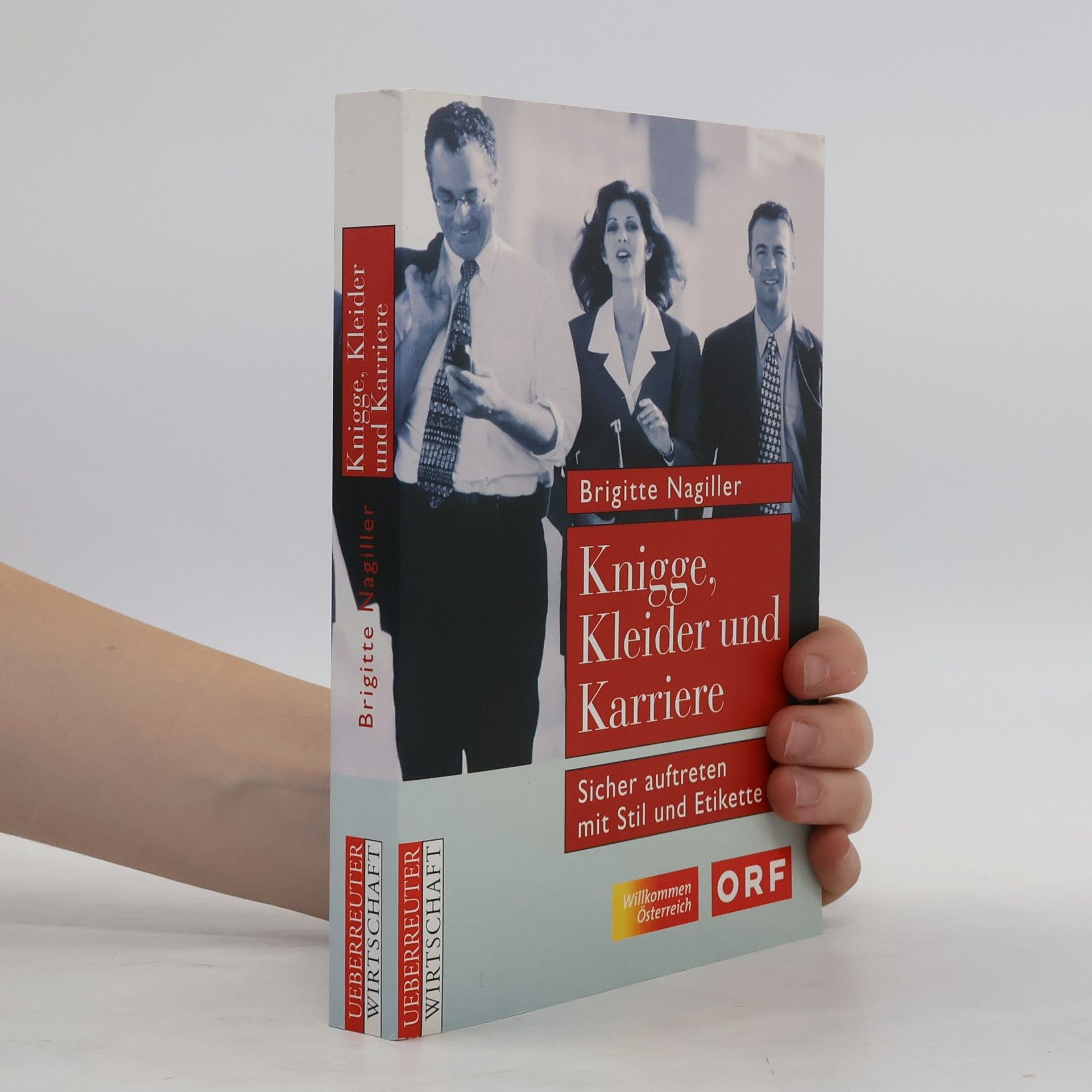 Brigitte Nagiller Knigge, Kleider und Karriere